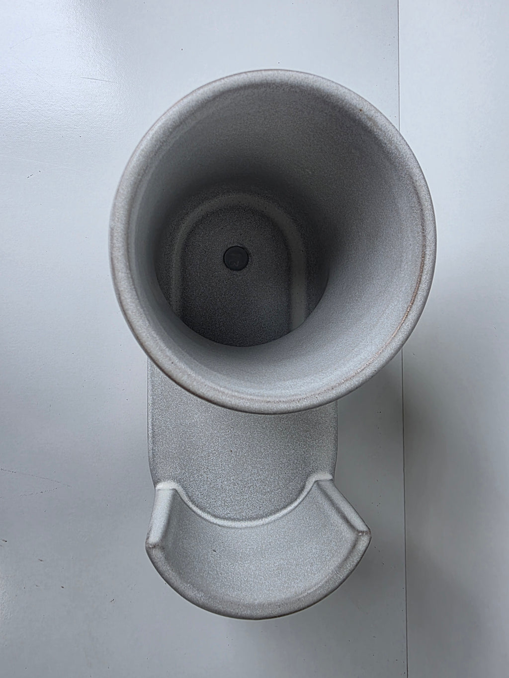 Modern Ceramic Planter with Built-In Tray – Matte Gray Stoneware Pot