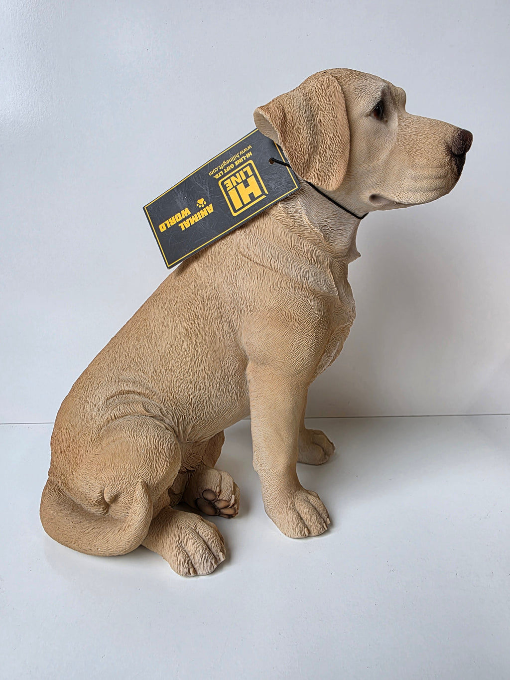 Hi-Line Animal World Labrador Retriever Dog Figurine Realistic Resin Home Decor