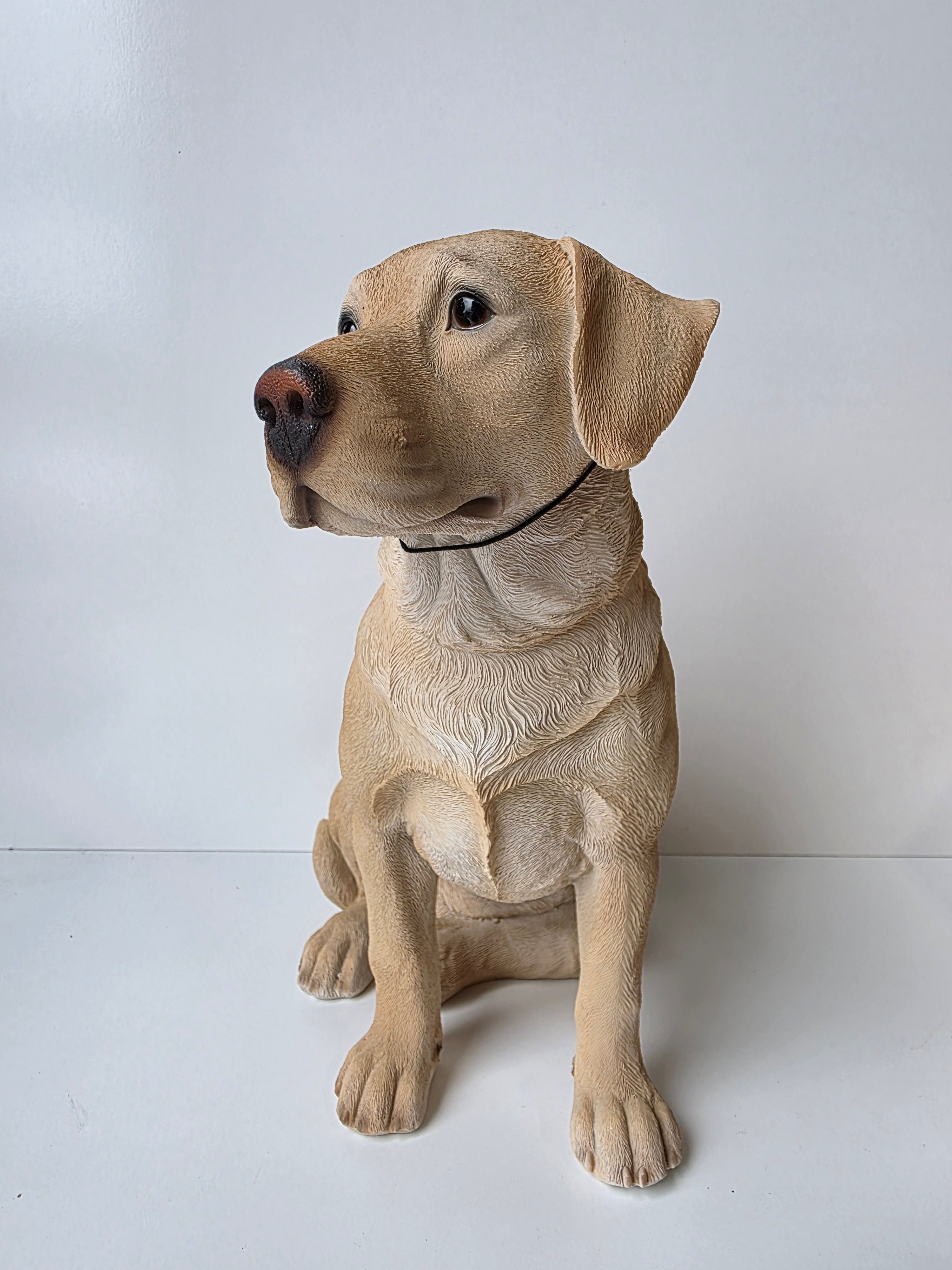 Hi-Line Animal World Labrador Retriever Dog Figurine Realistic Resin Home Decor
