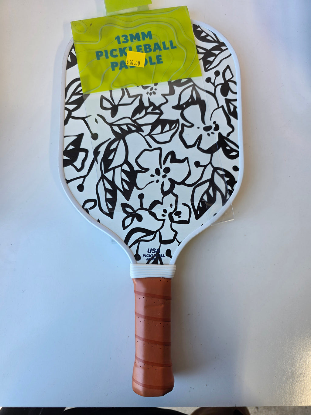 Black & White Floral 13mm Graphite Pickleball Paddle – USA Pickleball Approved Recreational Series