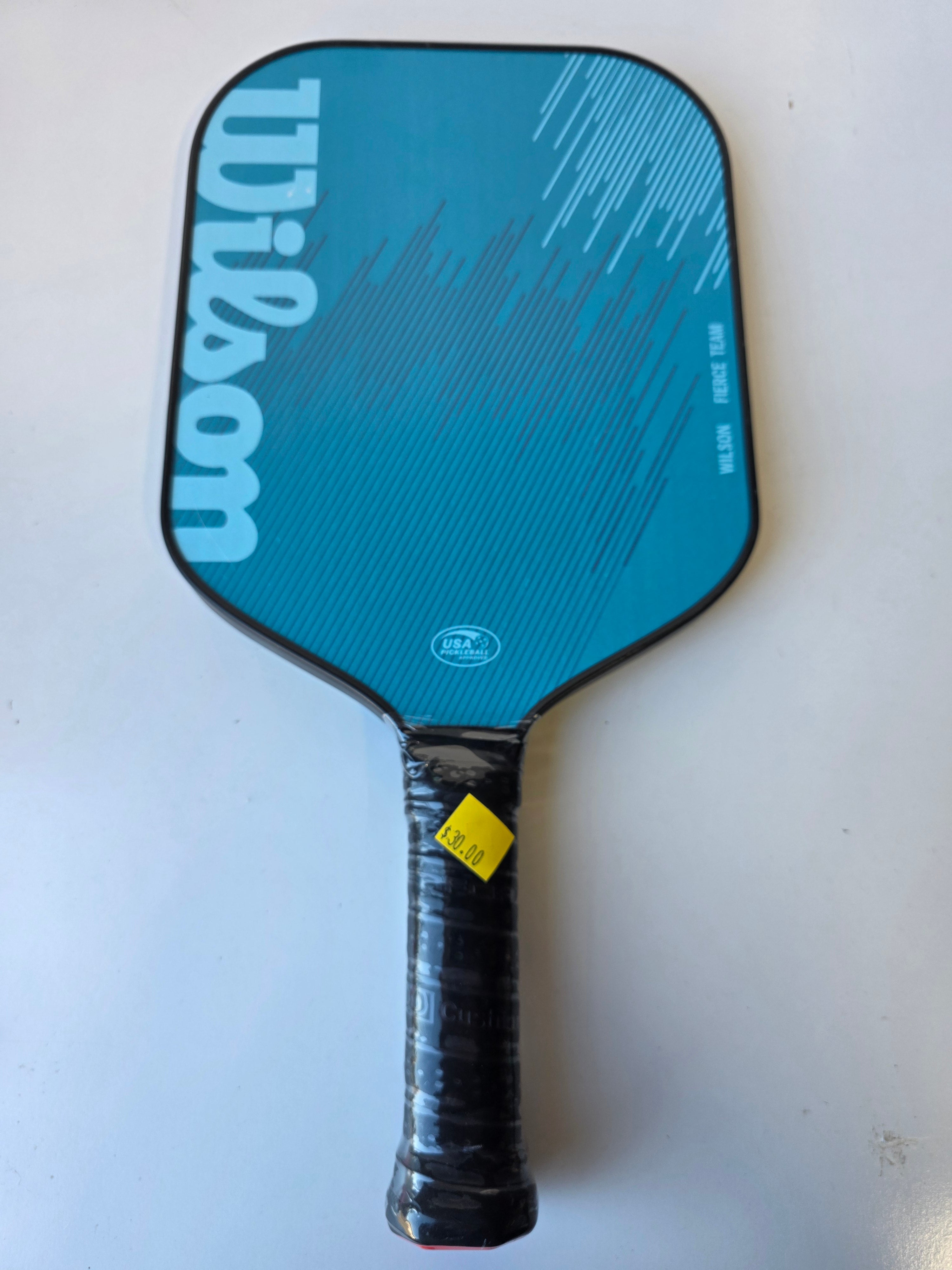 Wilson Fierce Team Pickleball Paddle – USA Pickleball Approved, Lightweight Carbon Design