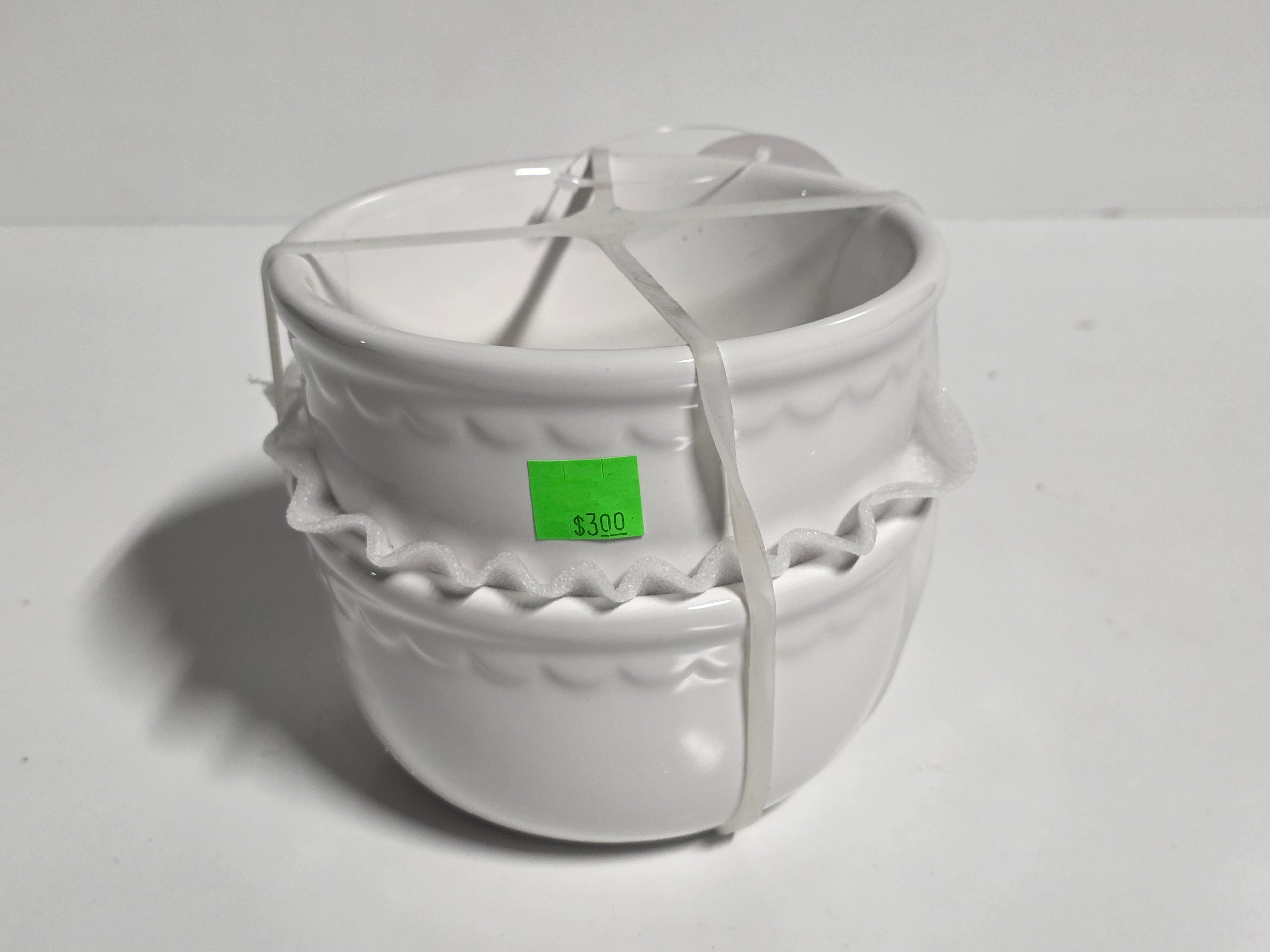 Set of Two White Ceramic Popcorn Bowls Decorative Embossed Rim Movie Night Serveware