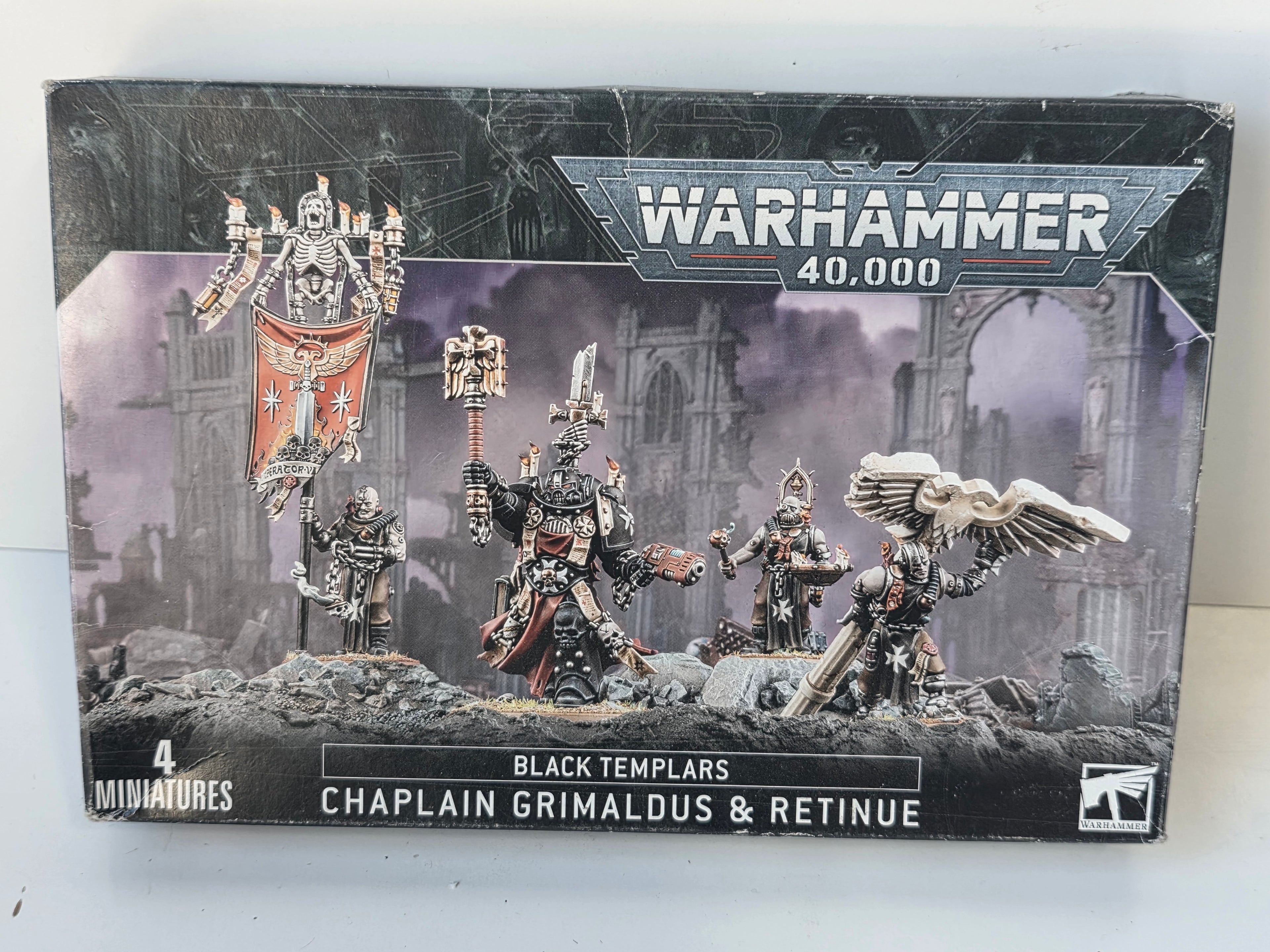 Warhammer 40,000: Black Templars – Chaplain Grimaldus & Retinue (4 Citadel Miniatures, Open Box)