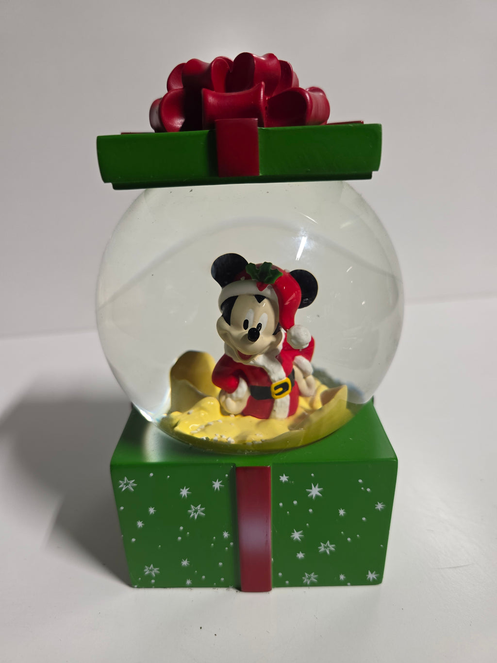 Dept 56 MICKEY CHRISTMAS GIFT WATERBALL Disney Enesco 6011296 Snow Globe NEW