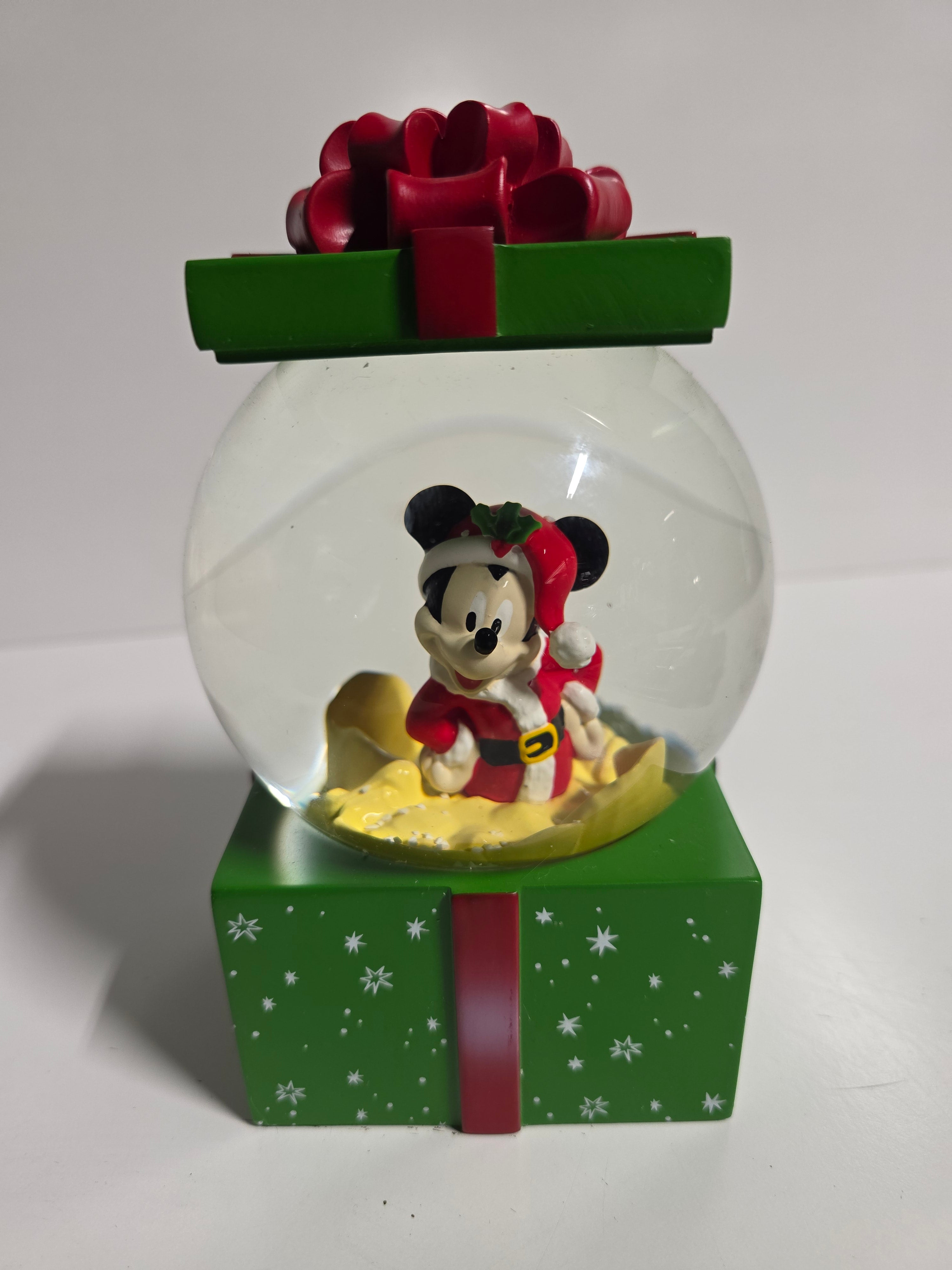 Dept 56 MICKEY CHRISTMAS GIFT WATERBALL Disney Enesco 6011296 Snow Globe NEW
