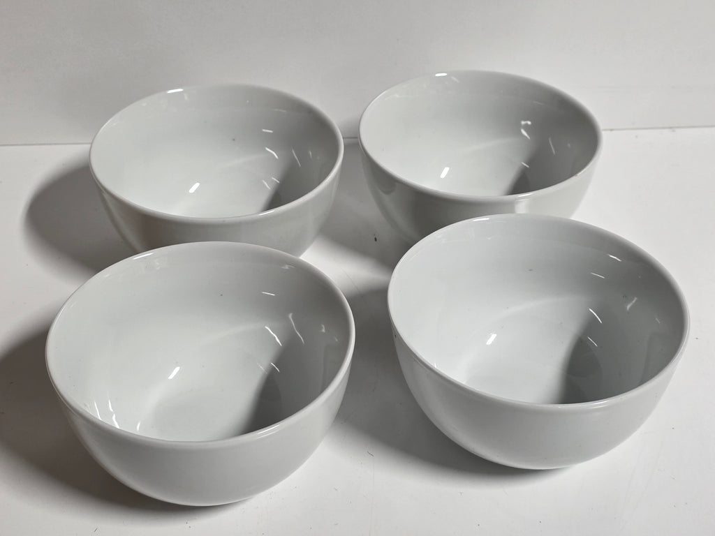 Set of 4 White Porcelain Round Bowls Classic Minimalist Tableware Kitchen Dining Set