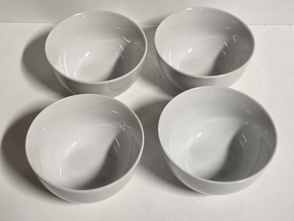 Set of 4 White Porcelain Round Bowls Classic Minimalist Tableware Kitchen Dining Set