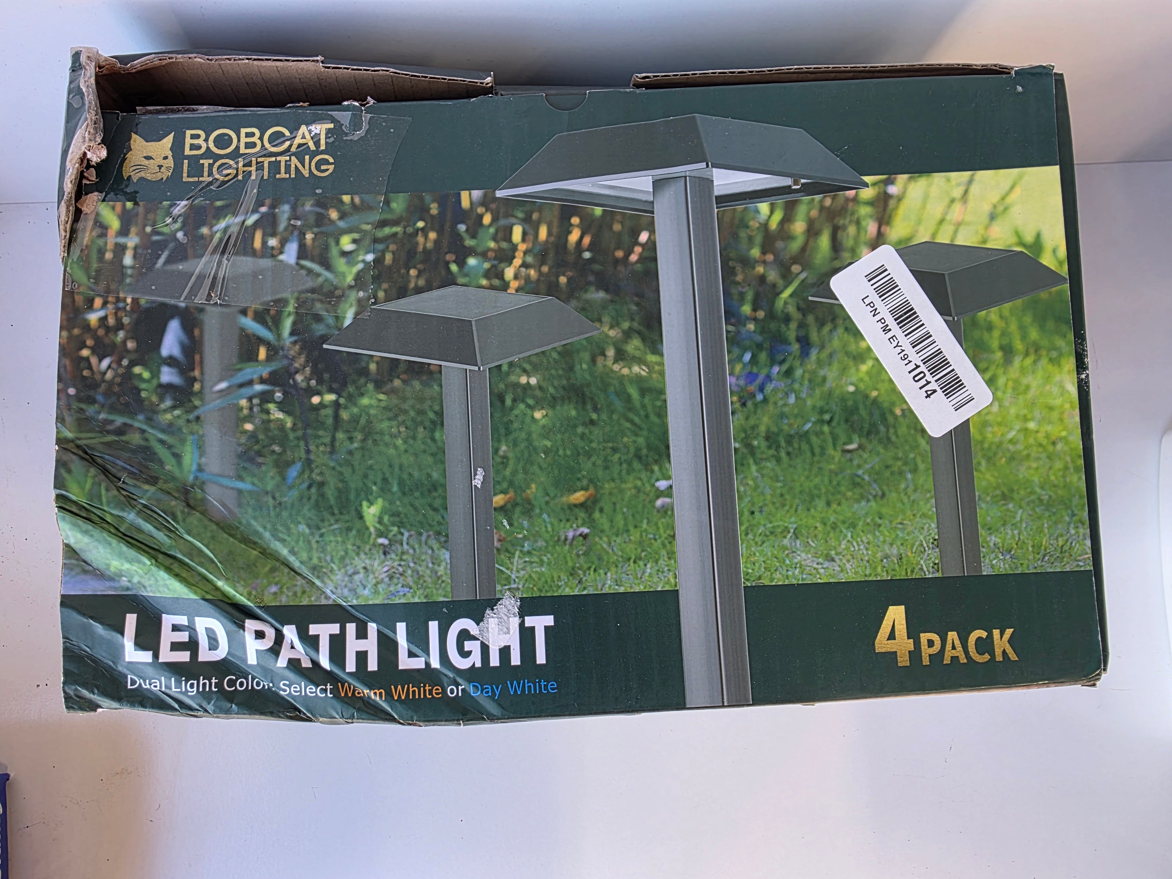 Bobcat Lighting LED Path Light 4-Pack Dual Color Solar Landscape Lights Warm or Day White