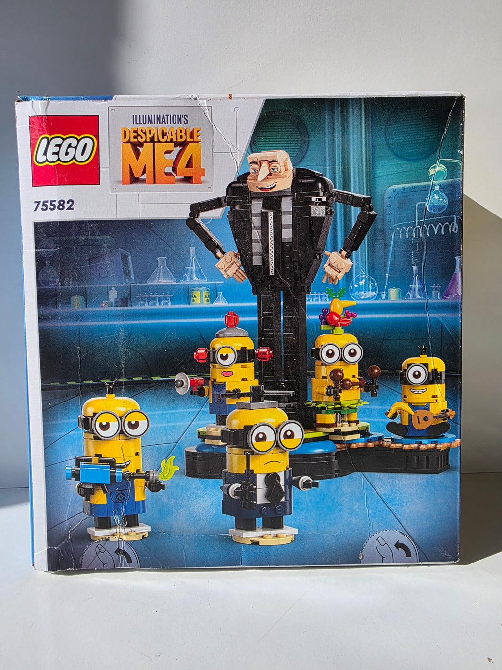 LEGO Despicable Me 4: Brick-Built Gru and Minions (Set 75582) – 839 Pieces – Buildable Figures with Display Base