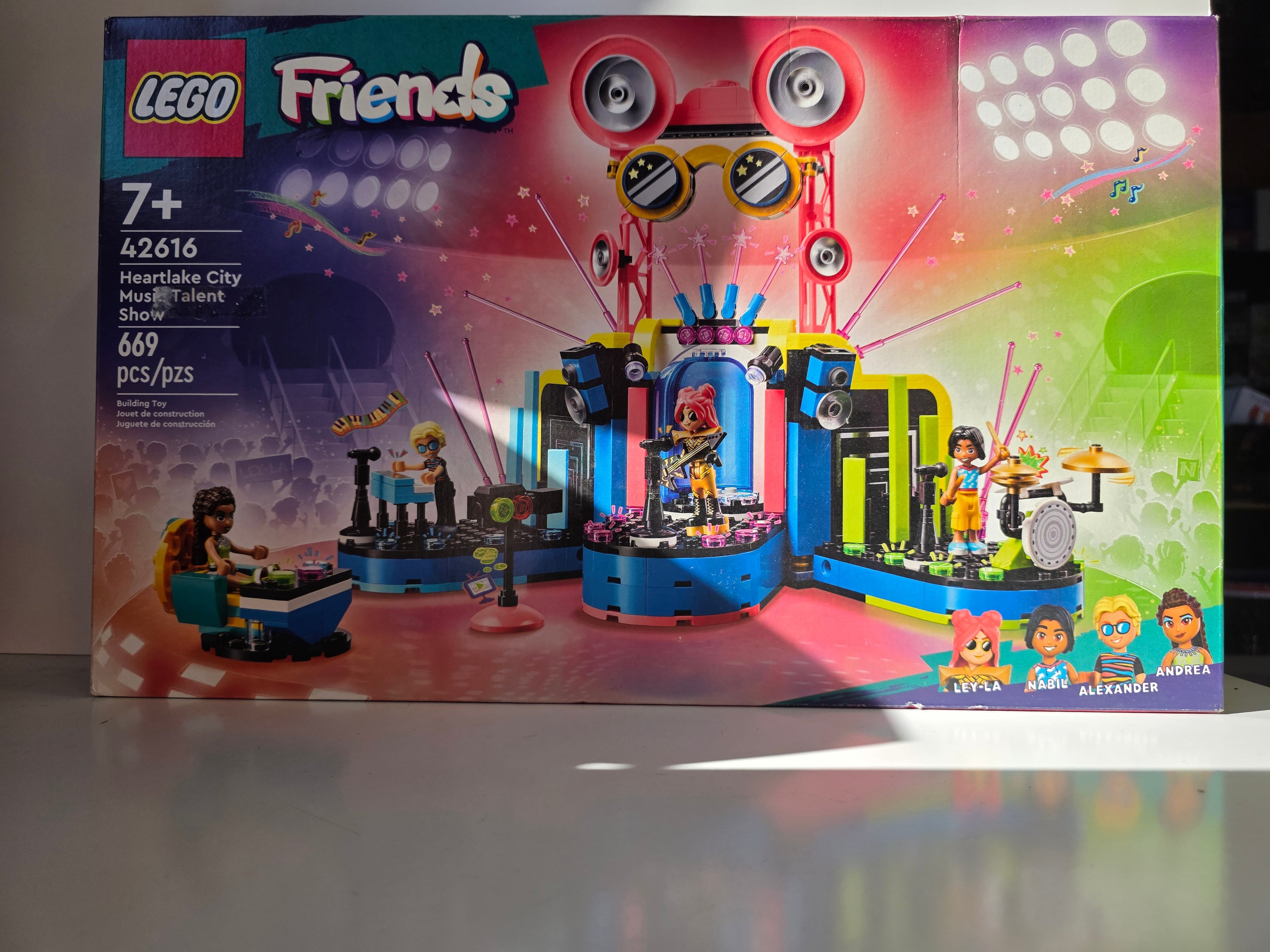 LEGO Friends: Heartlake City Music Talent Show (Set 42616) – 669 Pieces – Buildable Concert Stage with Lights & InstrumentsLEGO Friends: Heartlake City Music Talent Show (Set 42616) – 669 Pieces – Buildable Concert Stage with Lights & Instruments