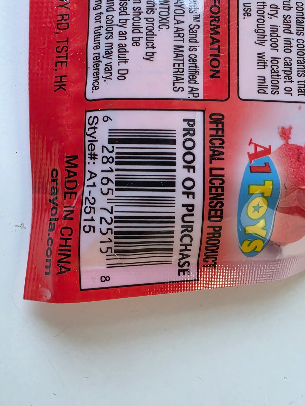 Crayola Silly Scents Strawberry Scented Moldable Play Sand Kids Creative Sensory Toy