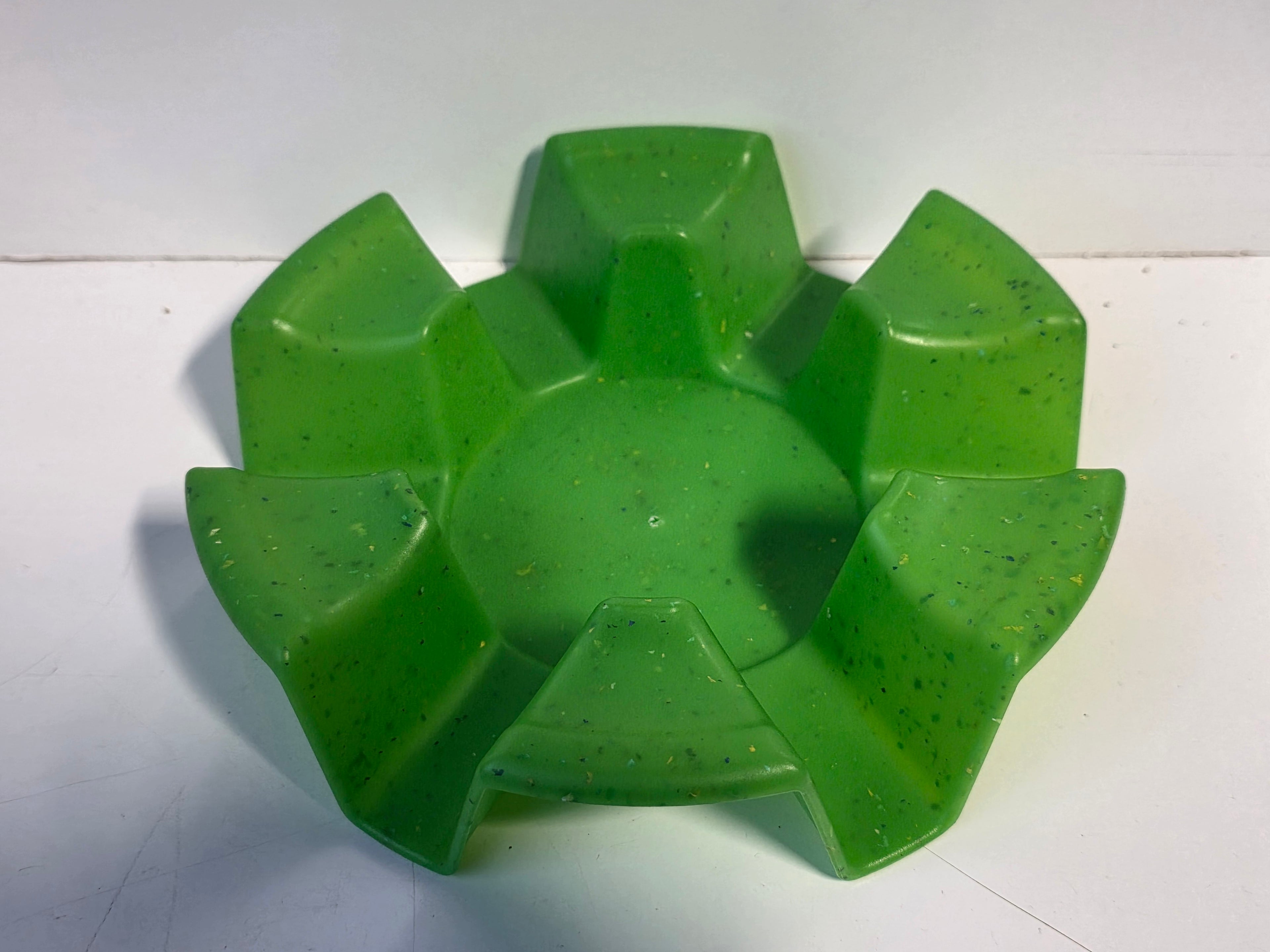 Made For Retail Green Plastic Novelty Taco Holder Food-Safe Kitchen Accessory