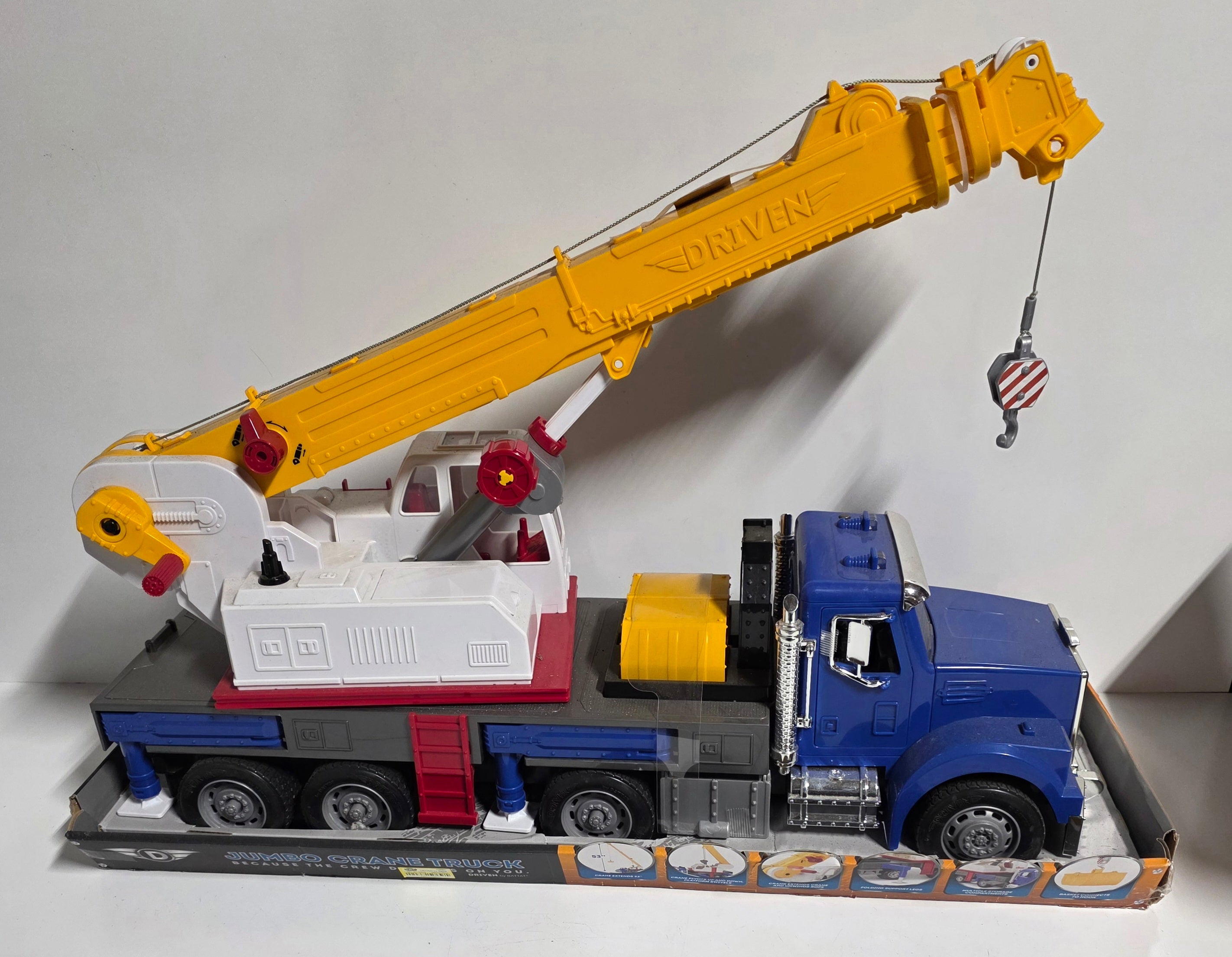Driven Jumbo Crane Truck Blue Construction Vehicle Toy with Extendable Boom