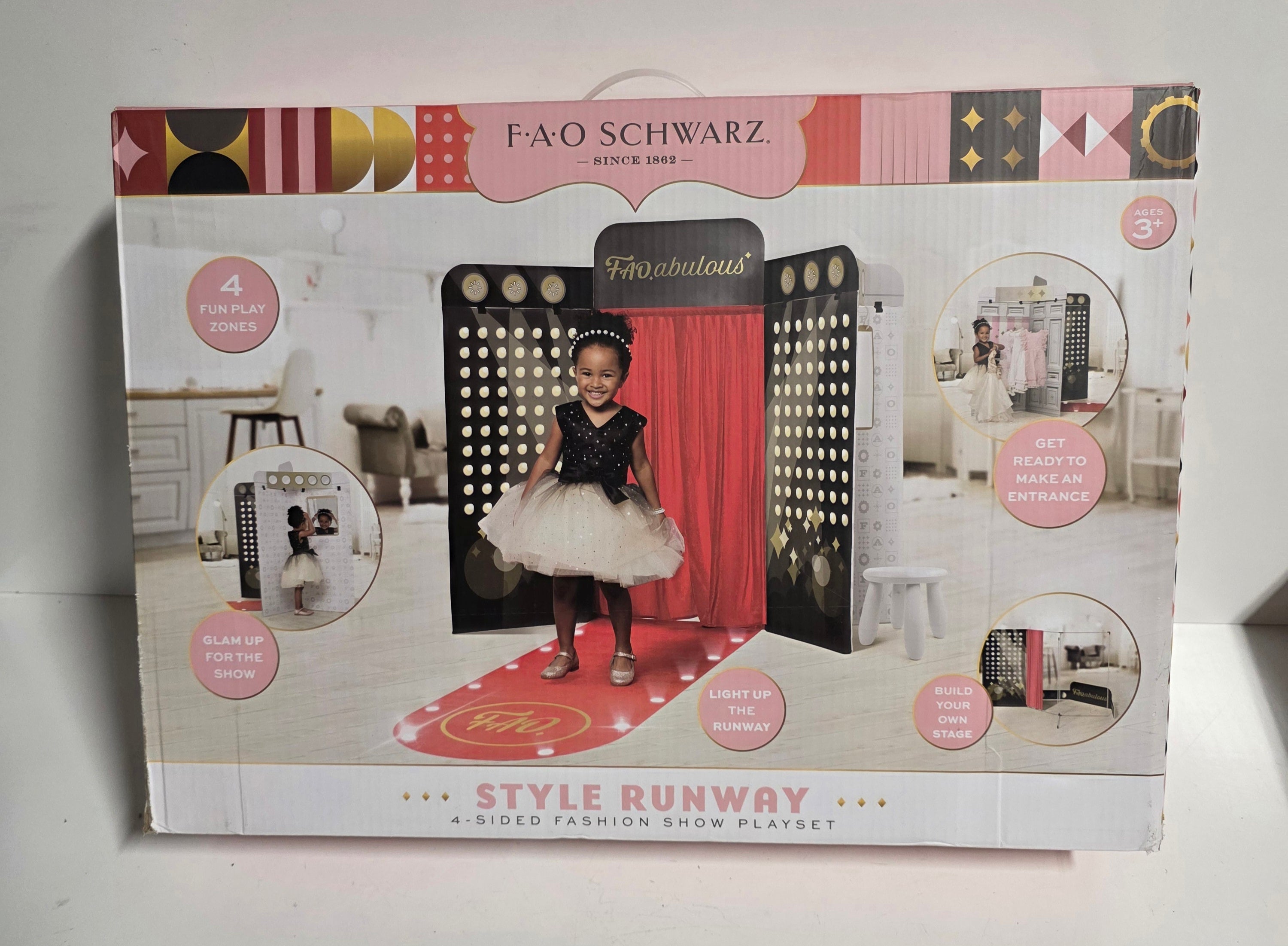 FAO Schwarz Style Runway 4-Sided Fashion Show Playset Light-Up Stage Collectible