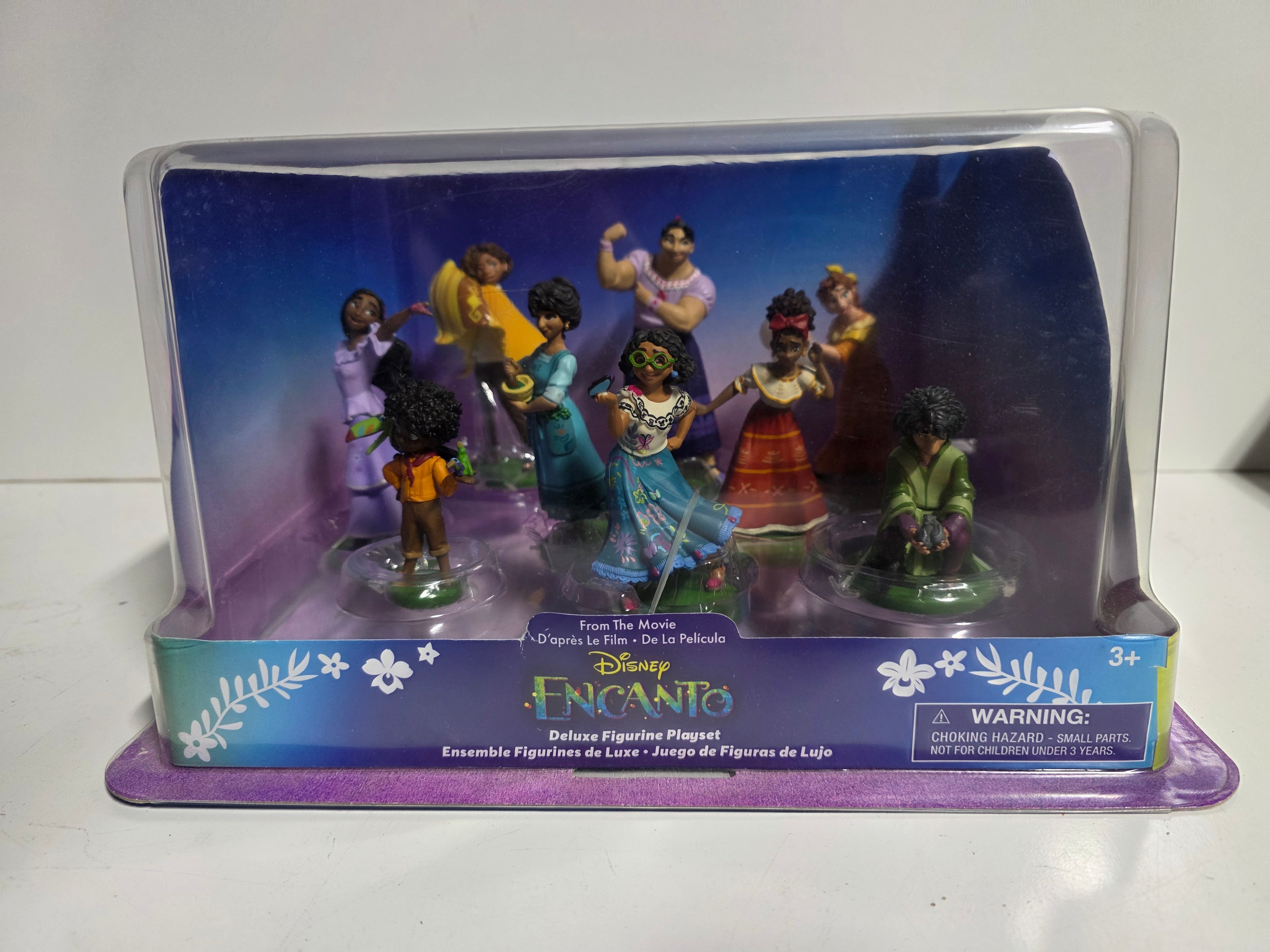 Disney Encanto Deluxe Figurine Playset Family Madrigal Collectible Figure Set New