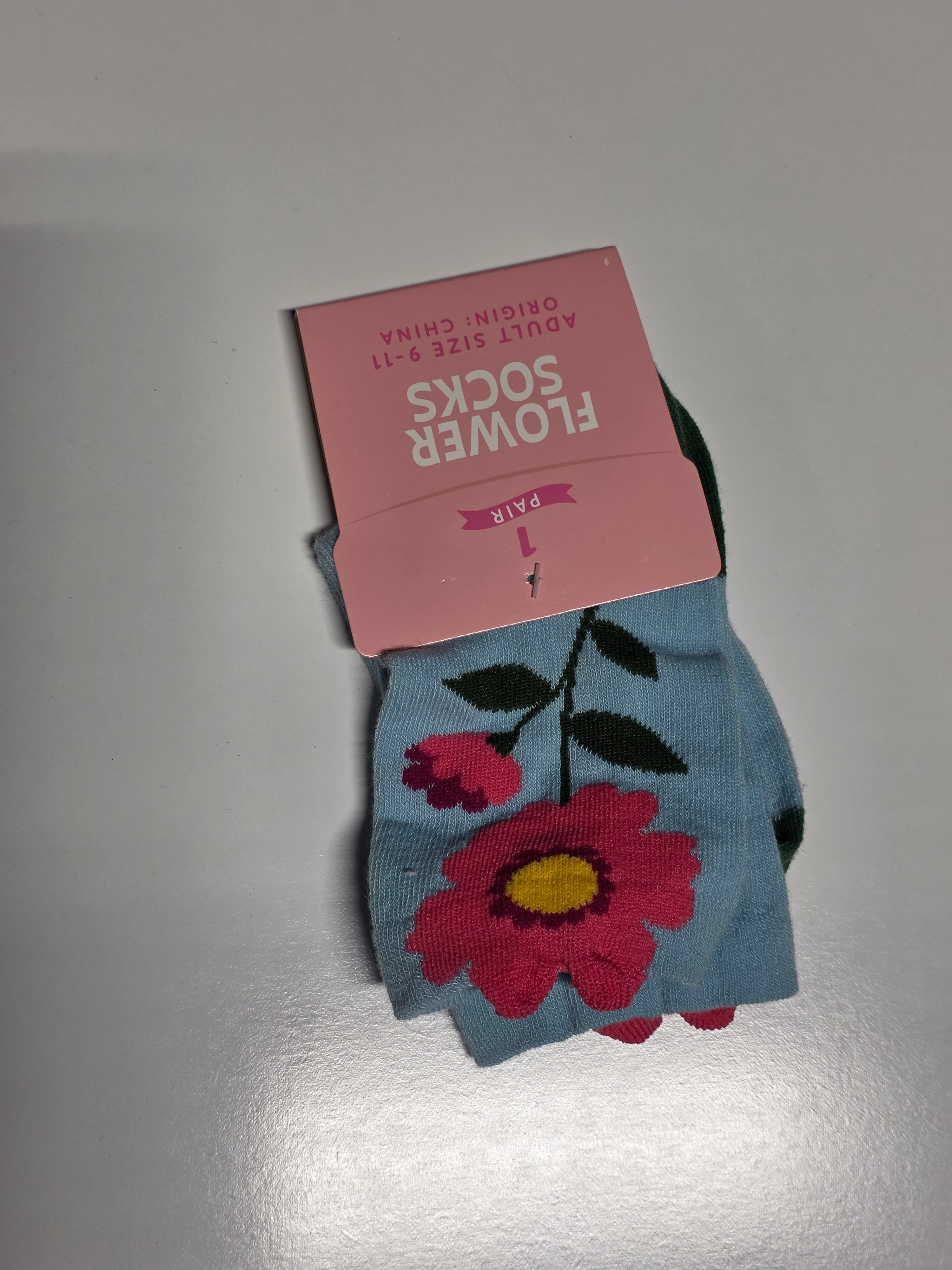Pink Blue Floral Ankle Socks Adult Size 9-11 Soft Knit Casual Comfort Apparel