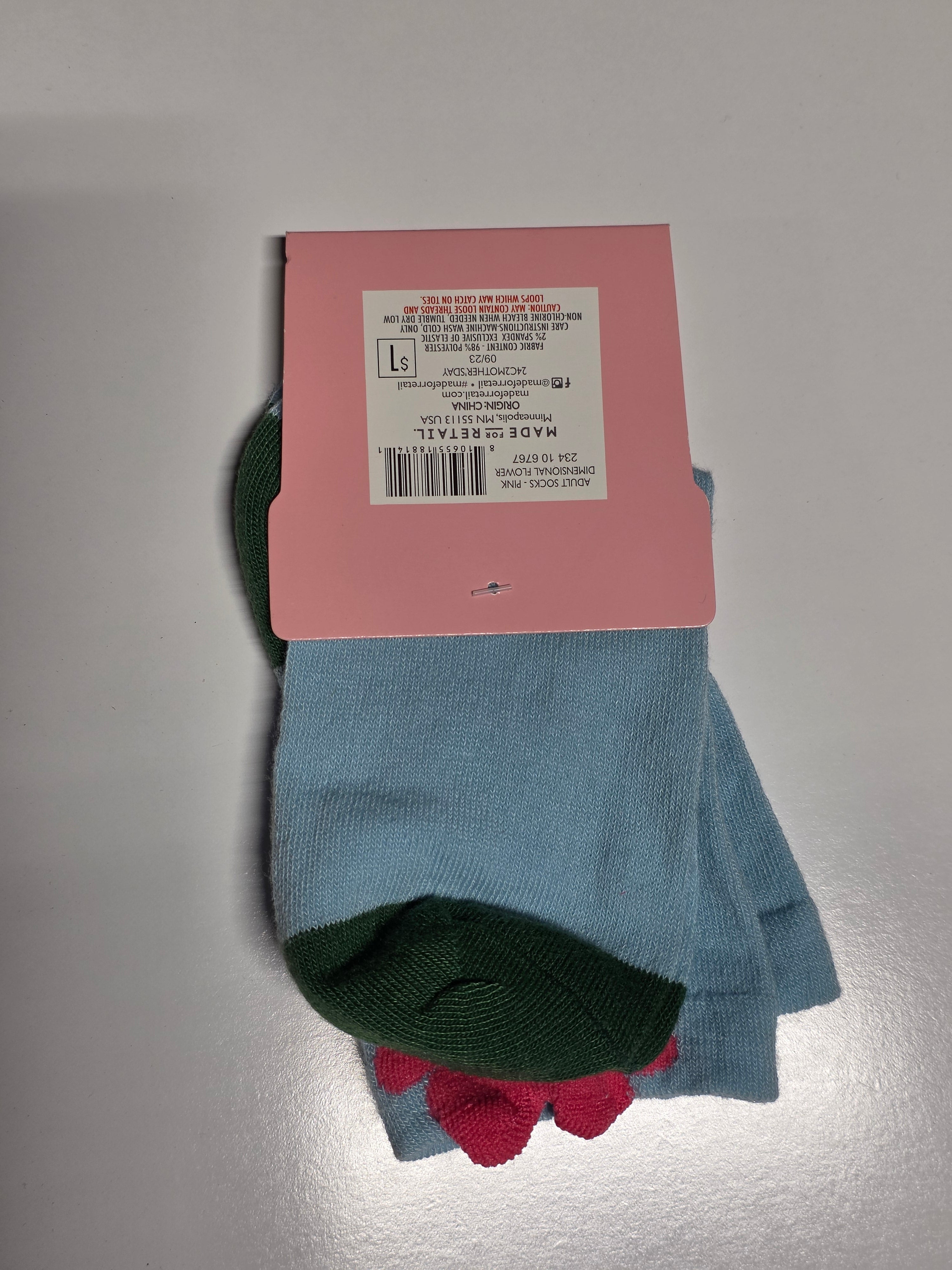 Pink Blue Floral Ankle Socks Adult Size 9-11 Soft Knit Casual Comfort Apparel
