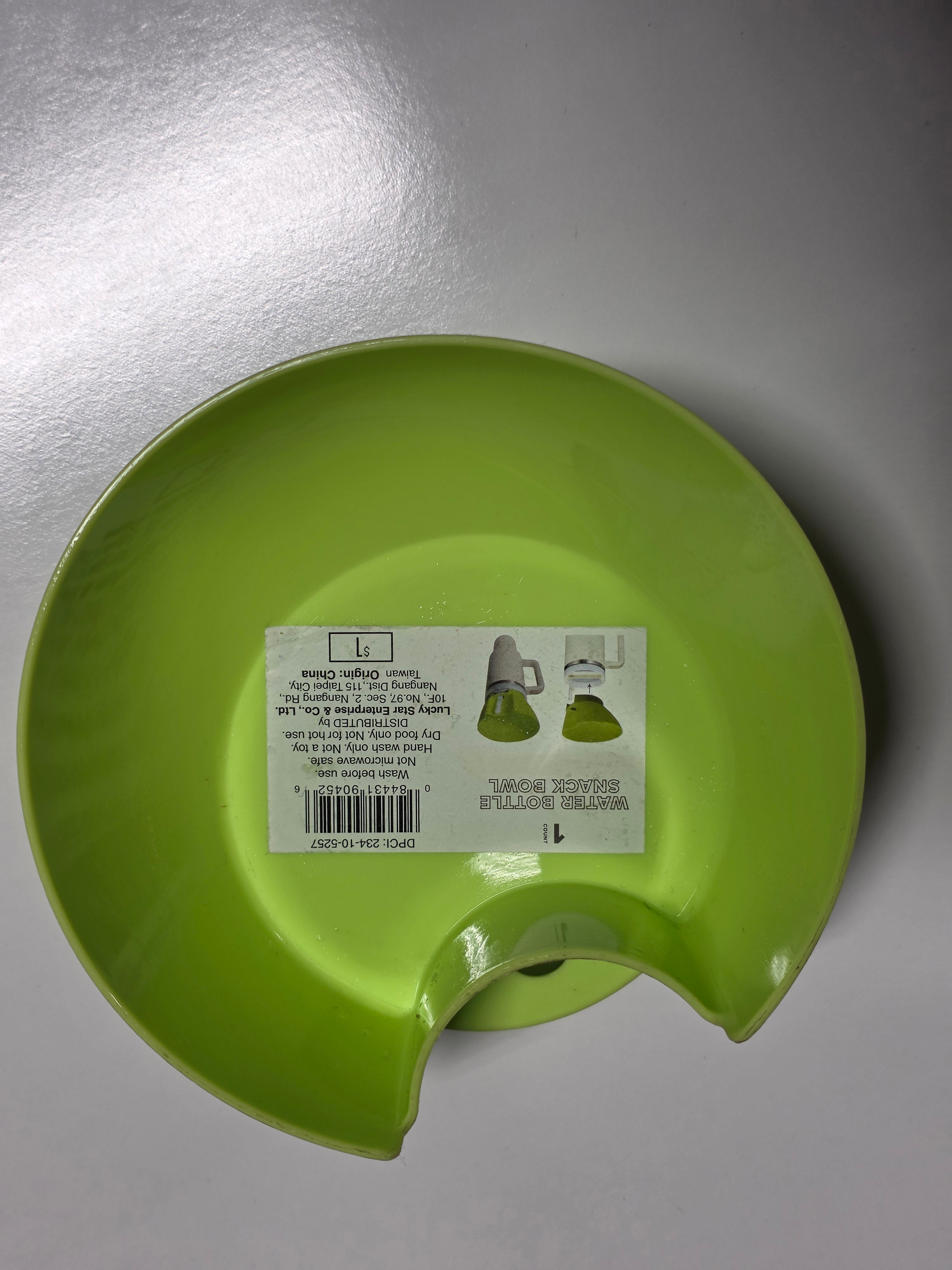 Green Water Bottle Snack Bowl Clip-On Cup Holder Attachment Portable Accessory