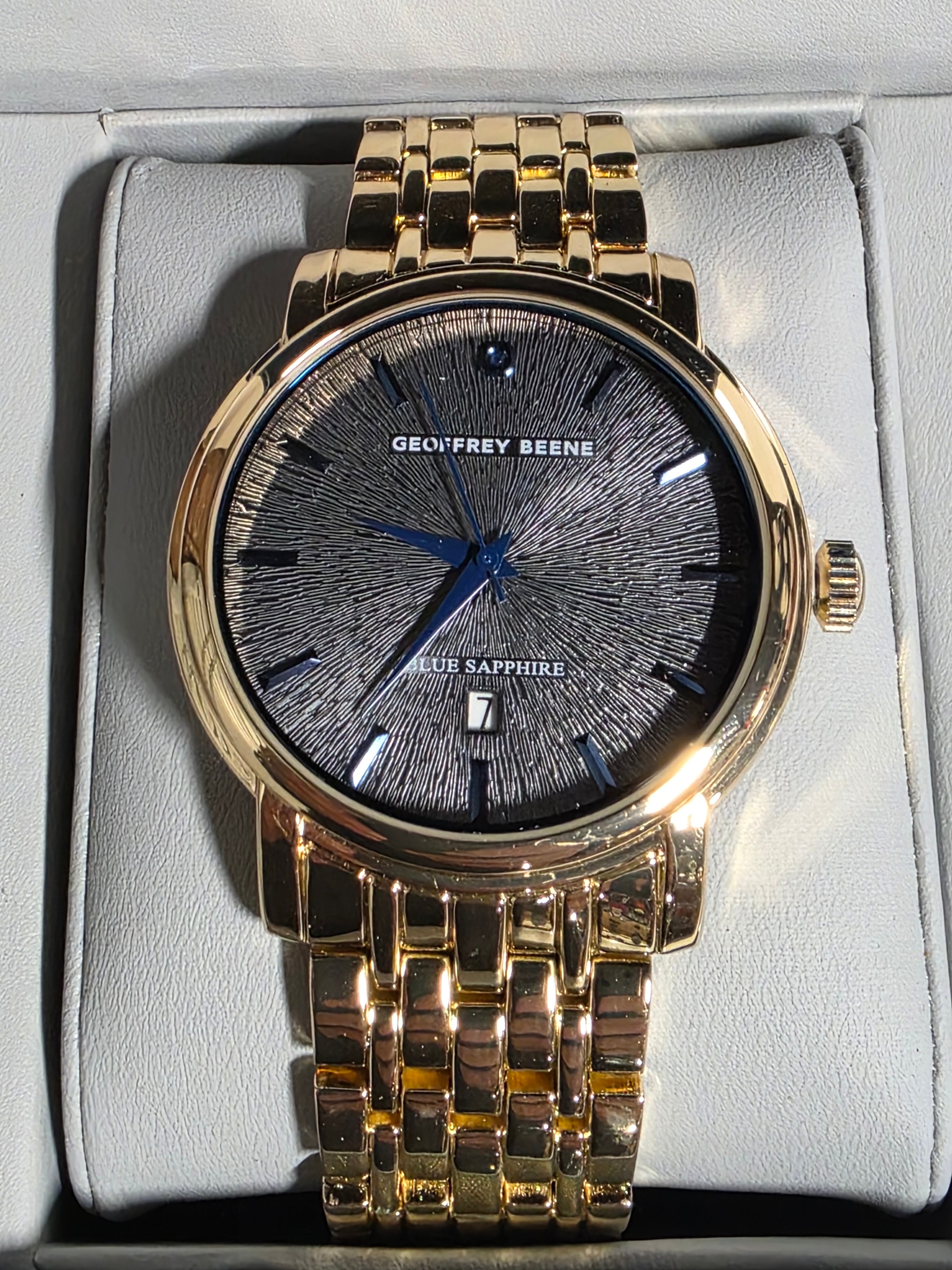 Geoffrey Beene Gold Tone Blue Sapphire Dial Men's Dress Watch Collectible