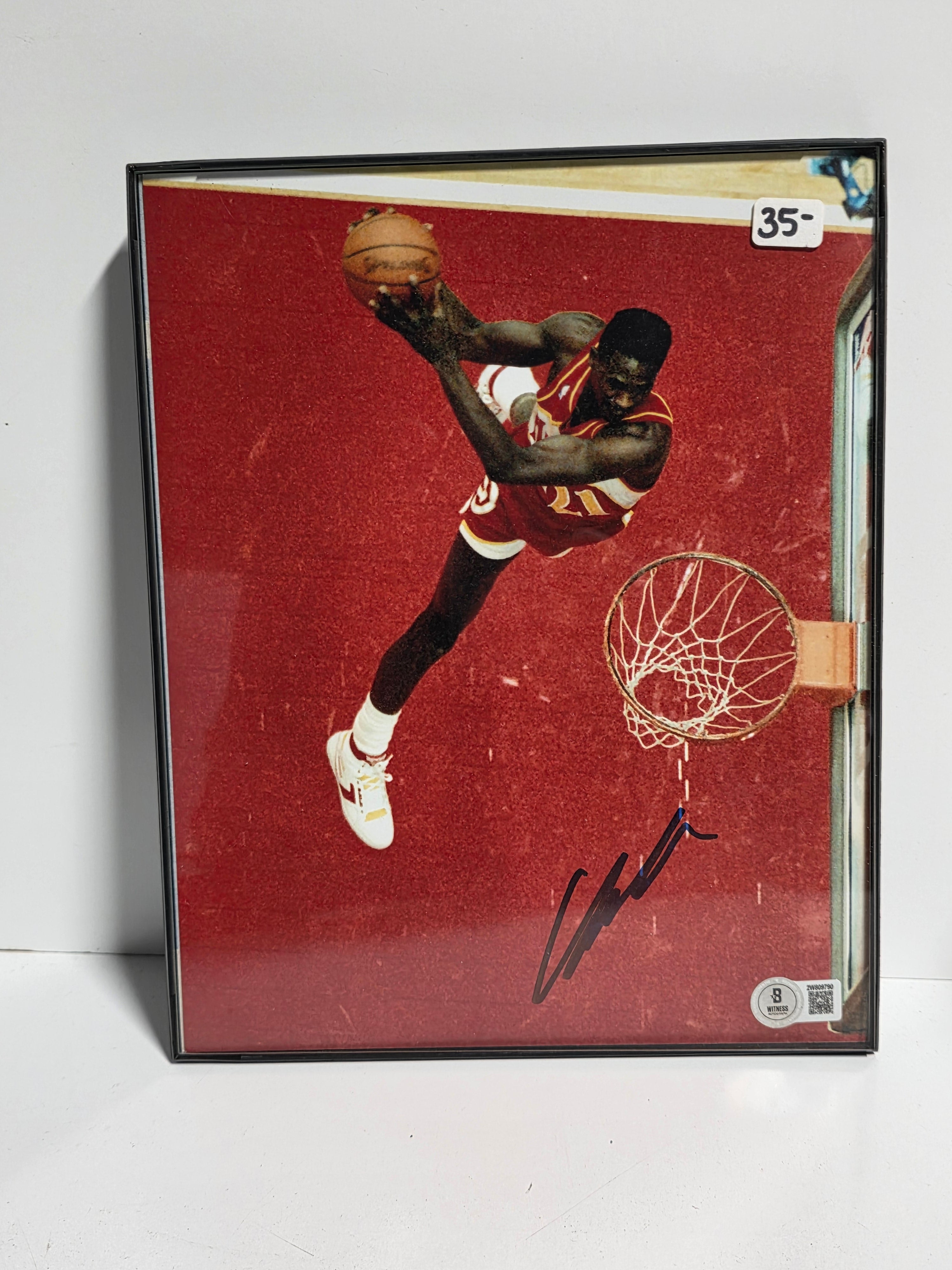 Dominique Wilkins Signed 8x10 Framed Hawks Photo Beckett Witnessed Autographed Display