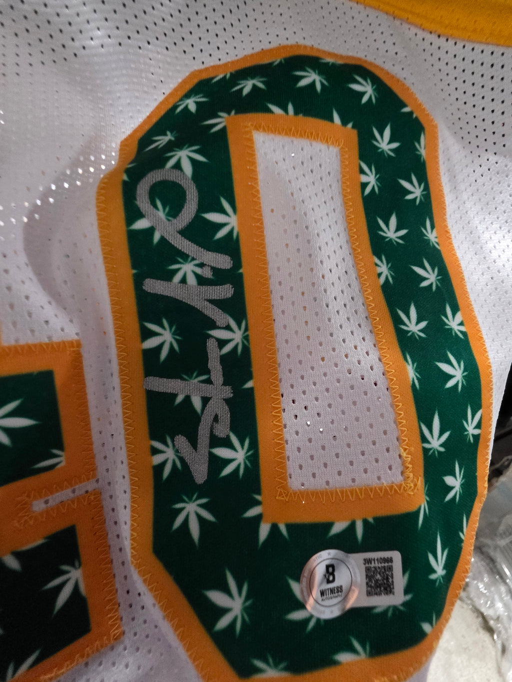 Shawn Kemp Signed Autograph Number 40 White Basketball Jersey Beckett Witnessed