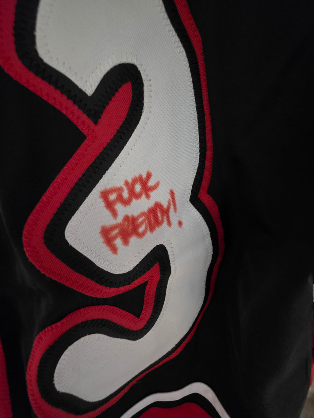 Ari Lehman Signed Autograph Jason Voorhees 13 Black Hockey Jersey Beckett Witnessed