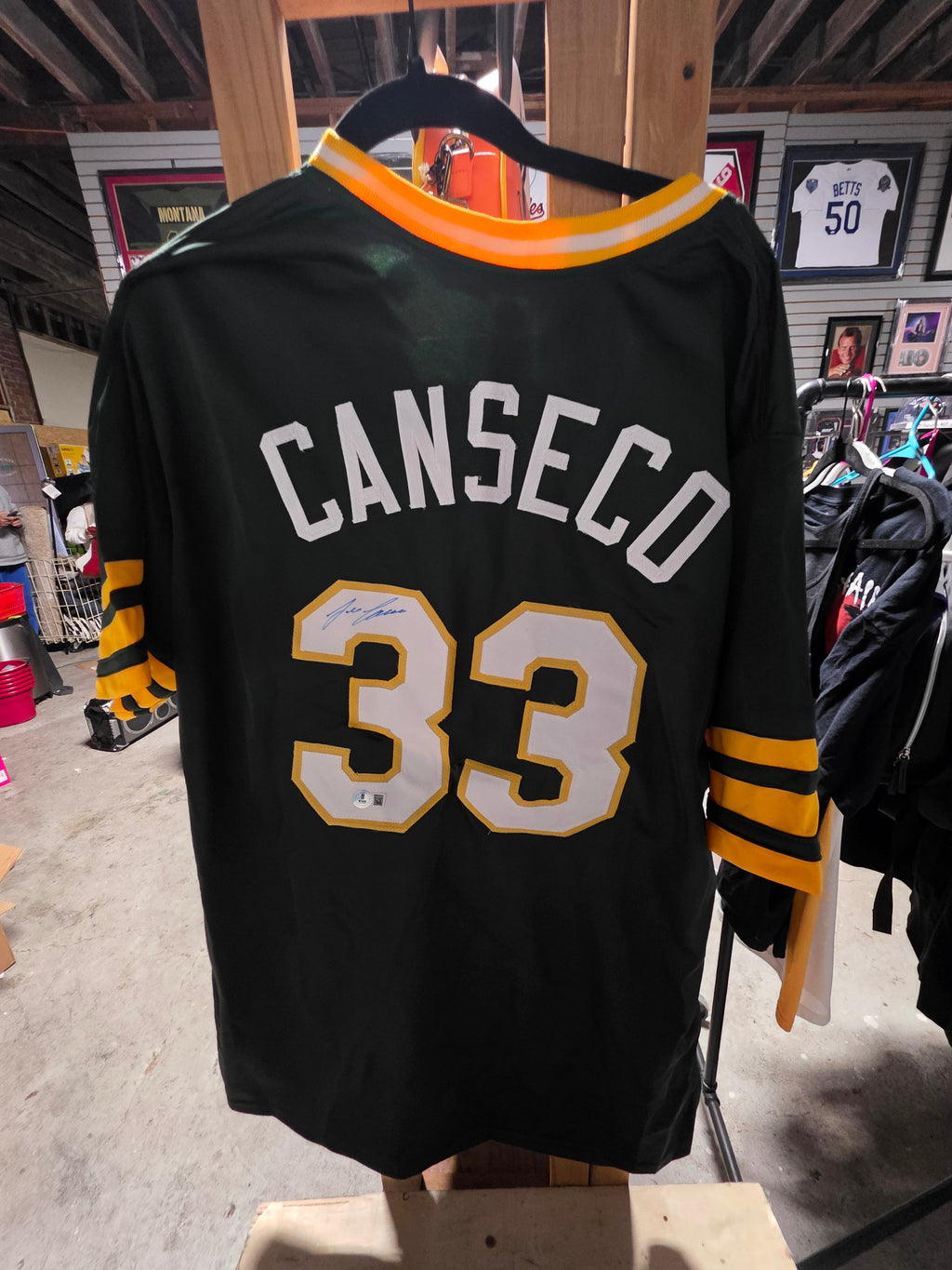 Autograph Jose Canseco Oakland Athletics Jersey Beckett Witnessed Collectible