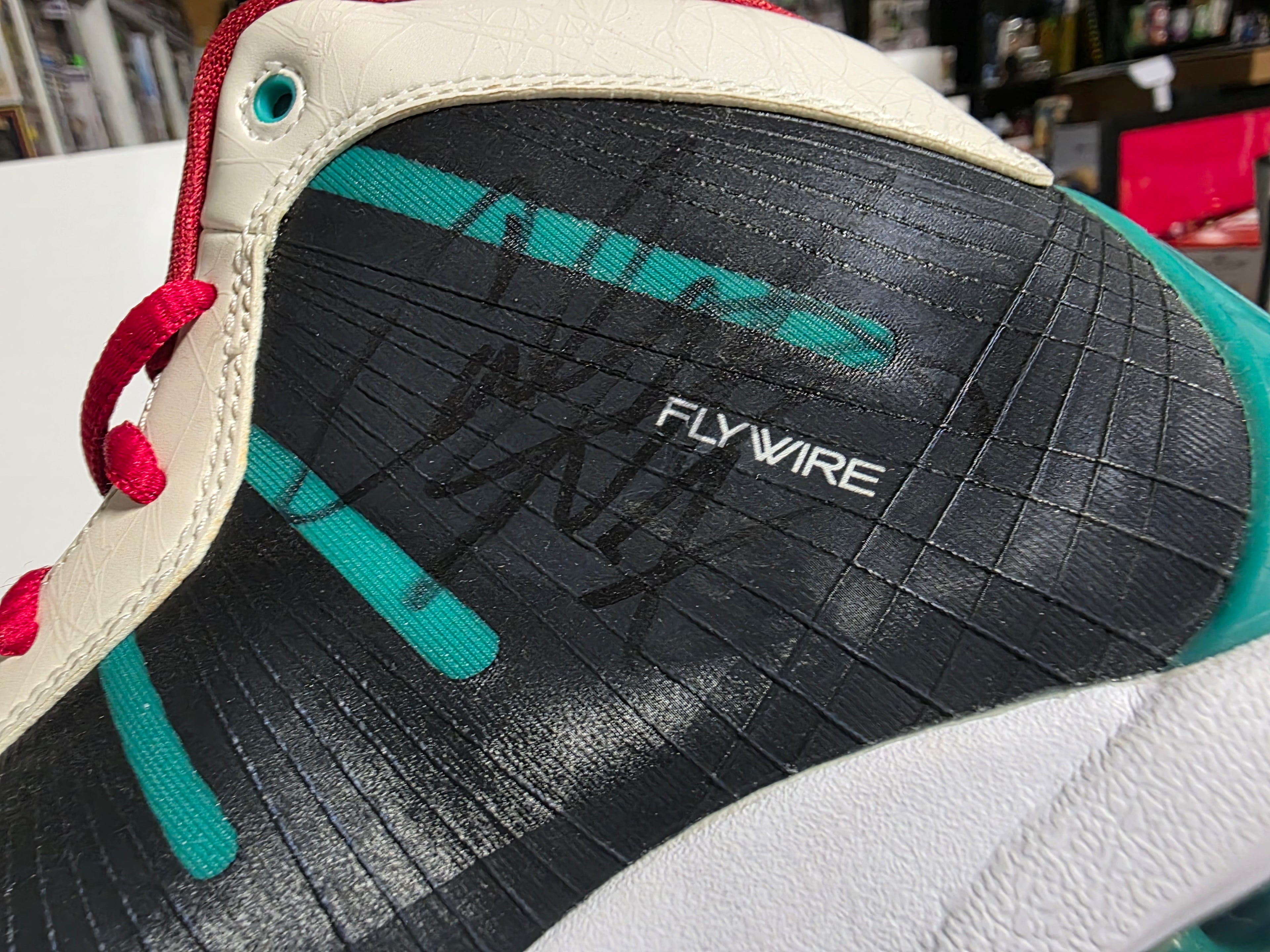 Autograph NBA Nike Air Jordan Melo M7 Advance Signed Carmelo Anthony Shoe