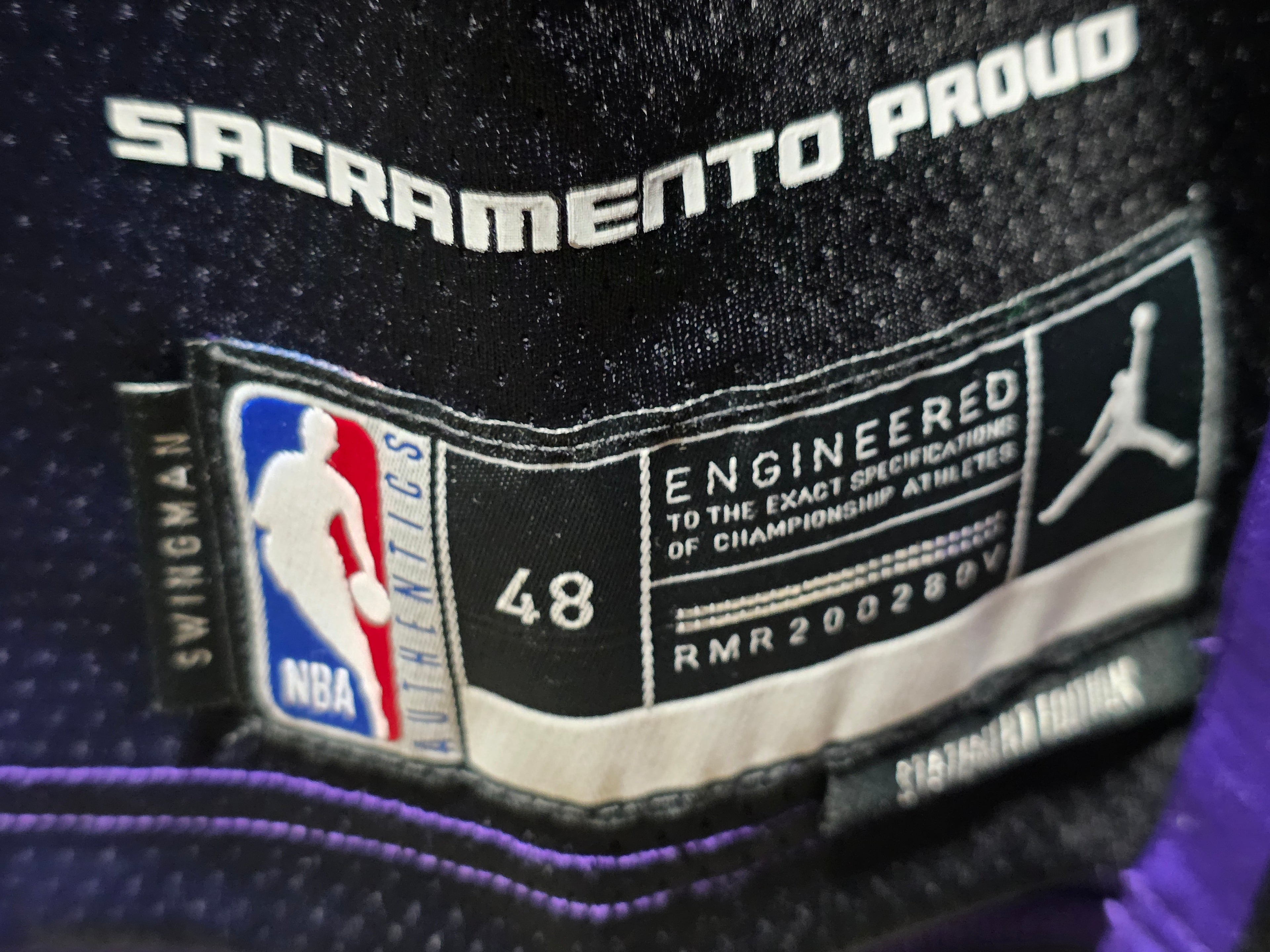 Nike Sacramento Kings Jersey Autographed DeMar DeRozan Domantas Sabonis Signed