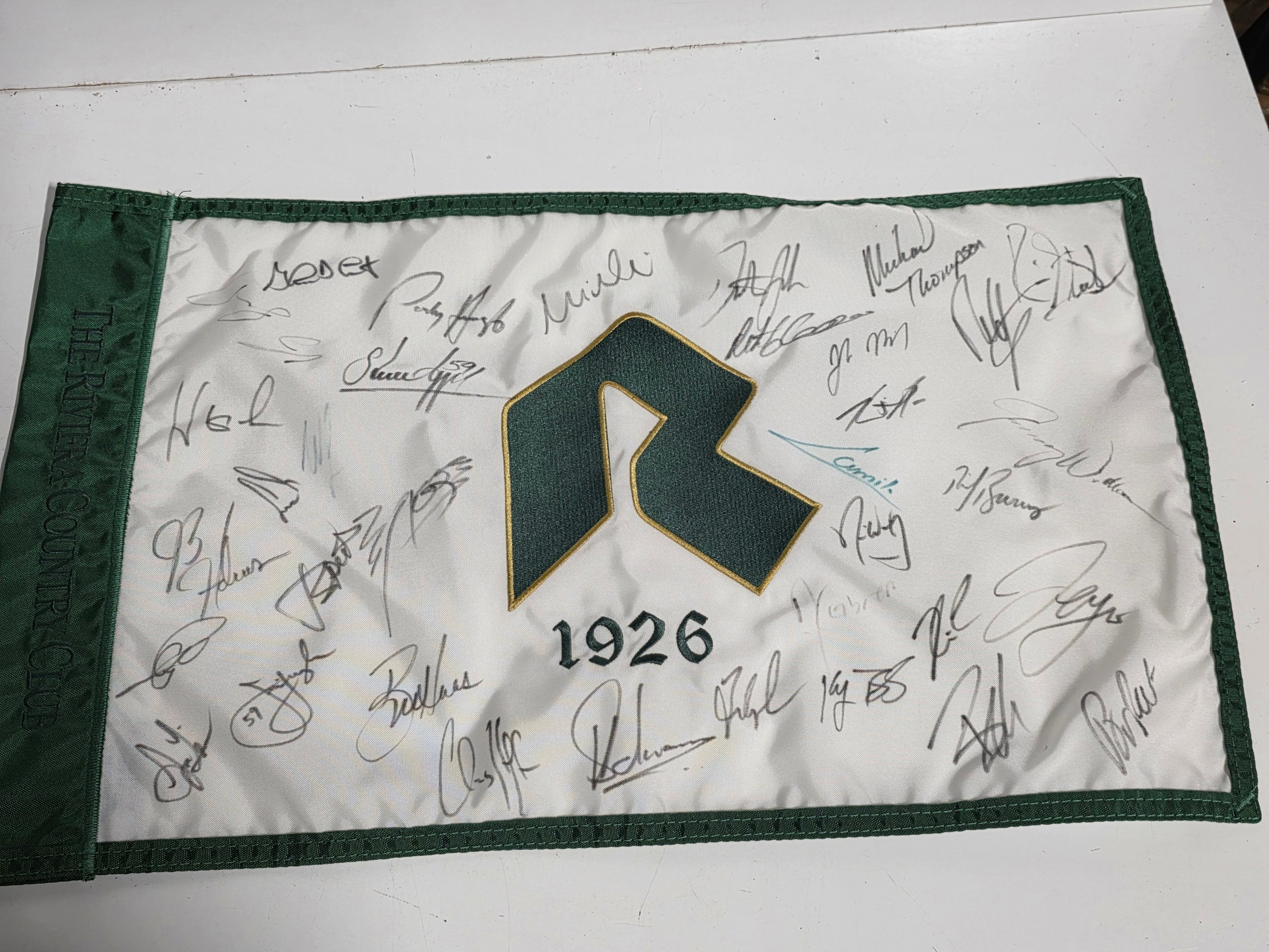 Jordan Spieth Dustin Johnson Jim Furyk Mike Weir Multi Signed PGA Tour Golf Flag Autograph