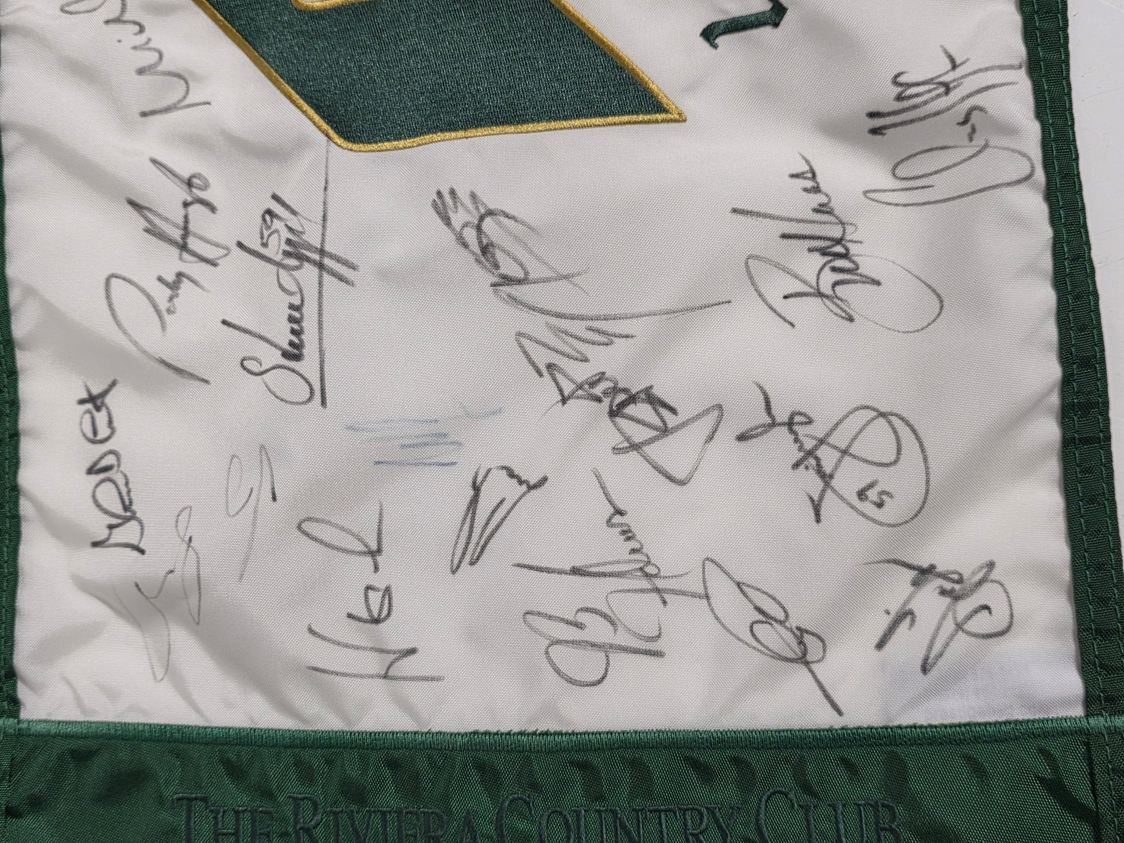 Jordan Spieth Dustin Johnson Jim Furyk Mike Weir Multi Signed PGA Tour Golf Flag Autograph