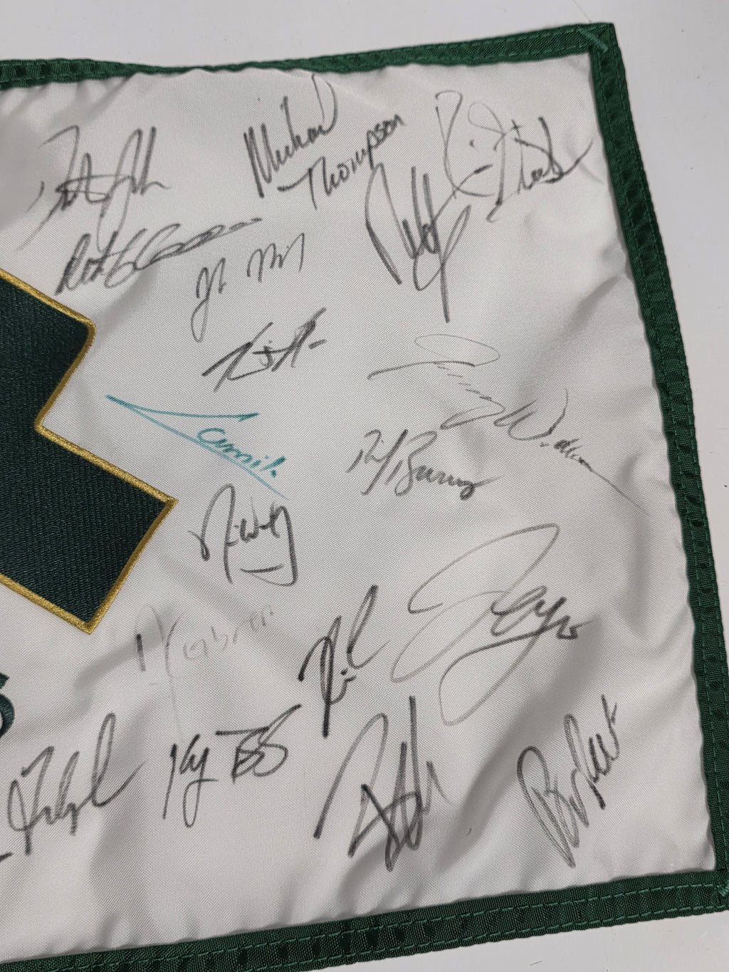 Jordan Spieth Dustin Johnson Jim Furyk Mike Weir Multi Signed PGA Tour Golf Flag Autograph