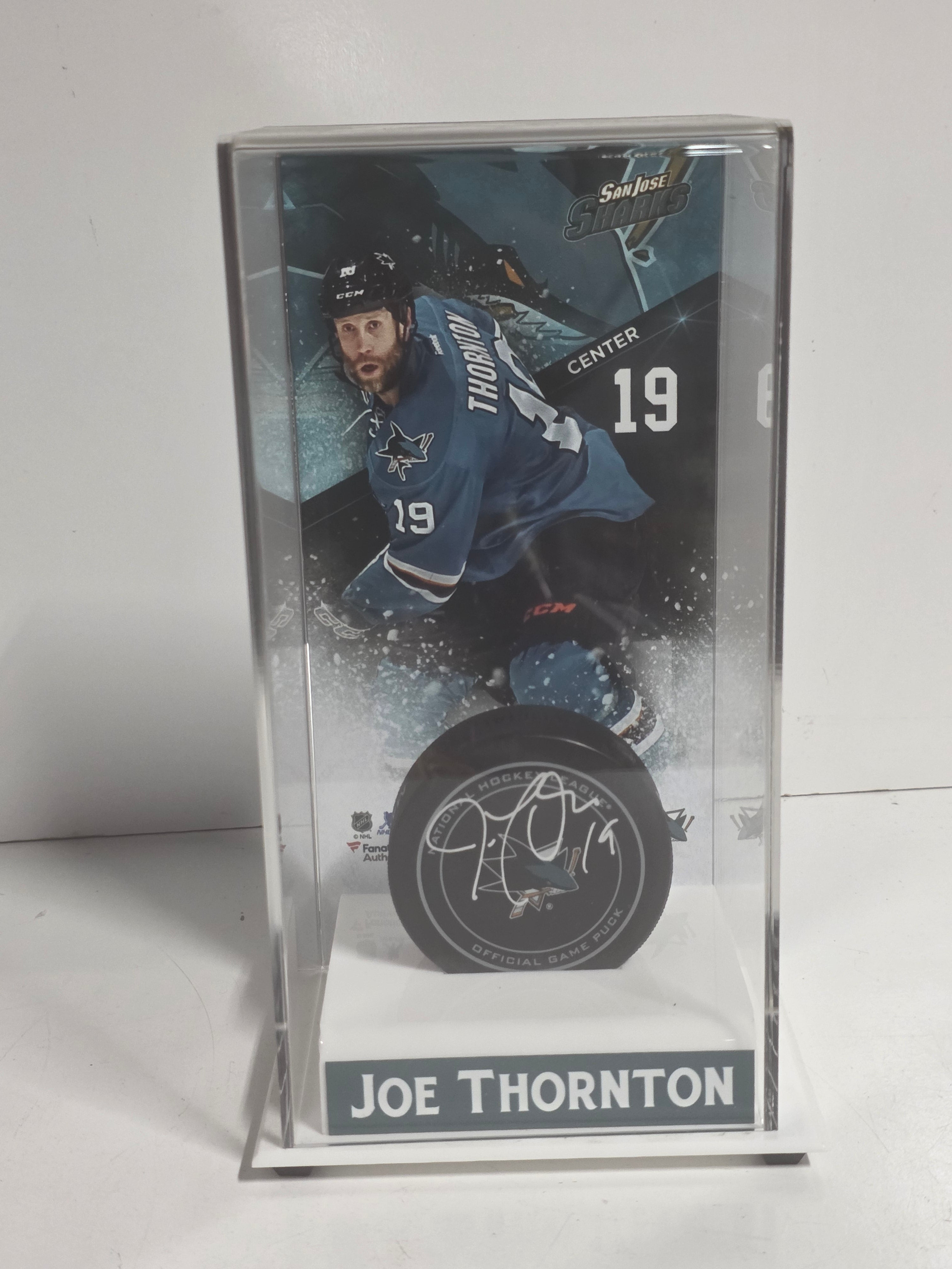 Signed Joe Thornton San Jose Sharks Autographed NHL Hockey Puck Display Case