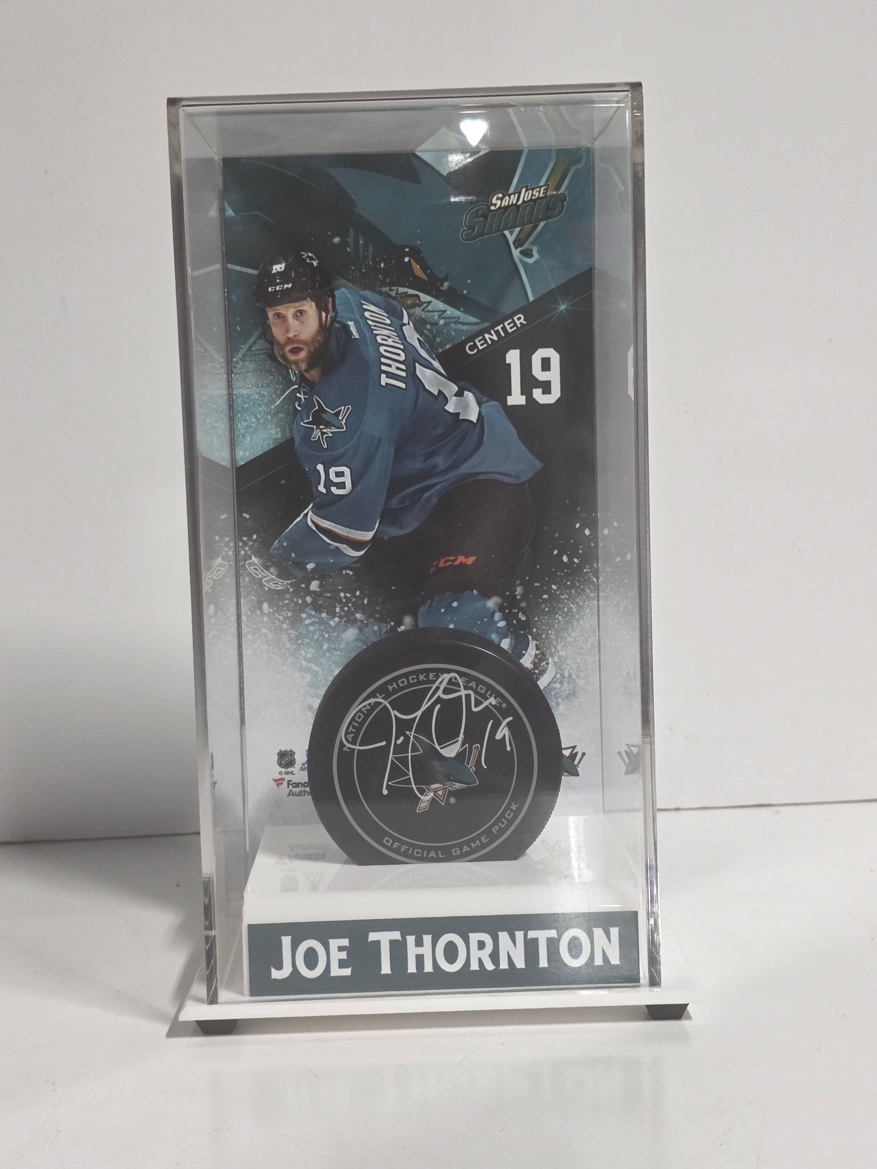 Signed Joe Thornton San Jose Sharks Autographed NHL Hockey Puck Display Case