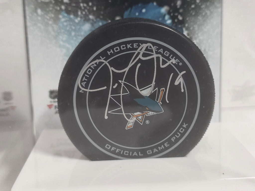Signed Joe Thornton San Jose Sharks Autographed NHL Hockey Puck Display Case