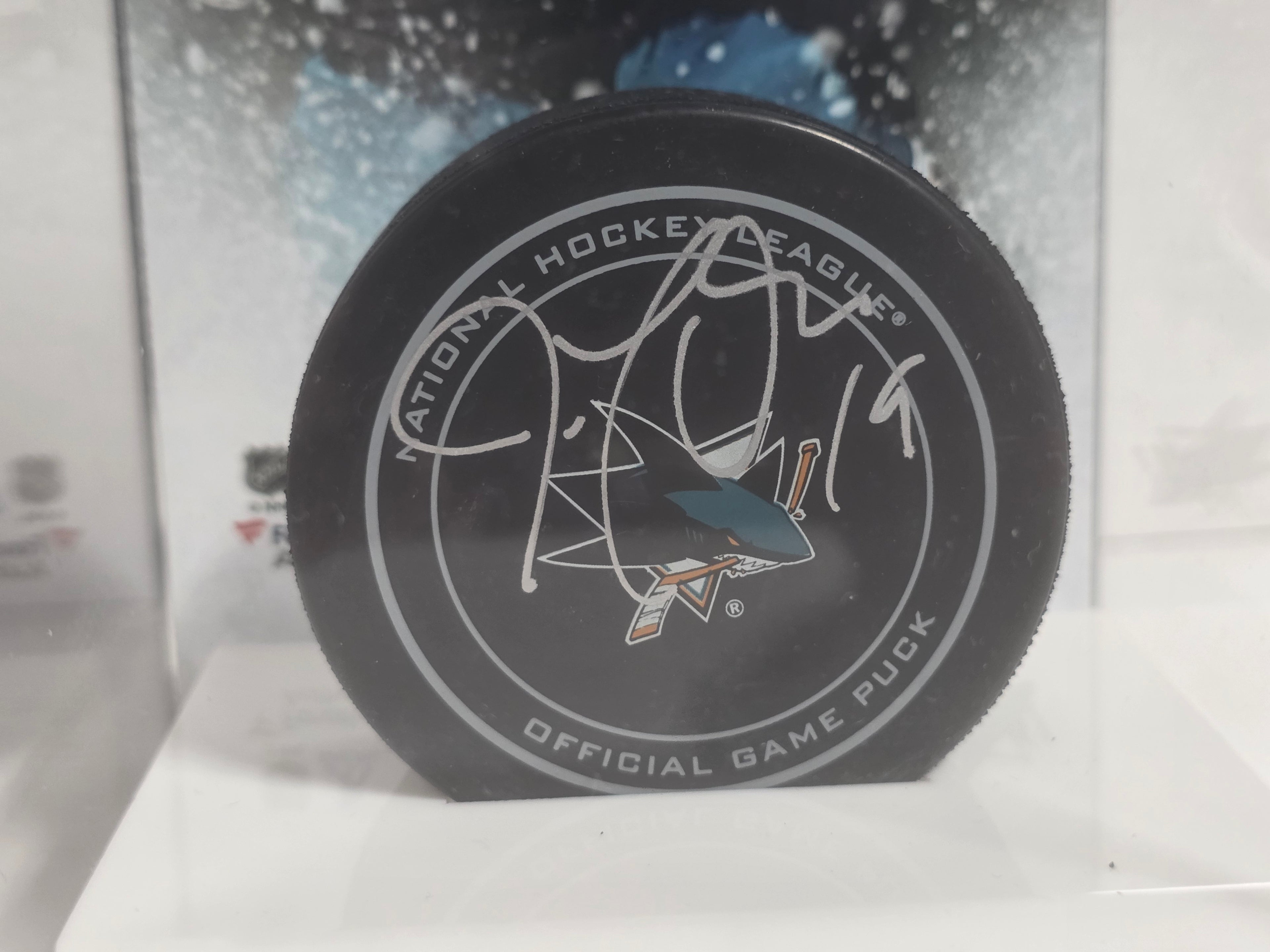 Signed Joe Thornton San Jose Sharks Autographed NHL Hockey Puck Display Case