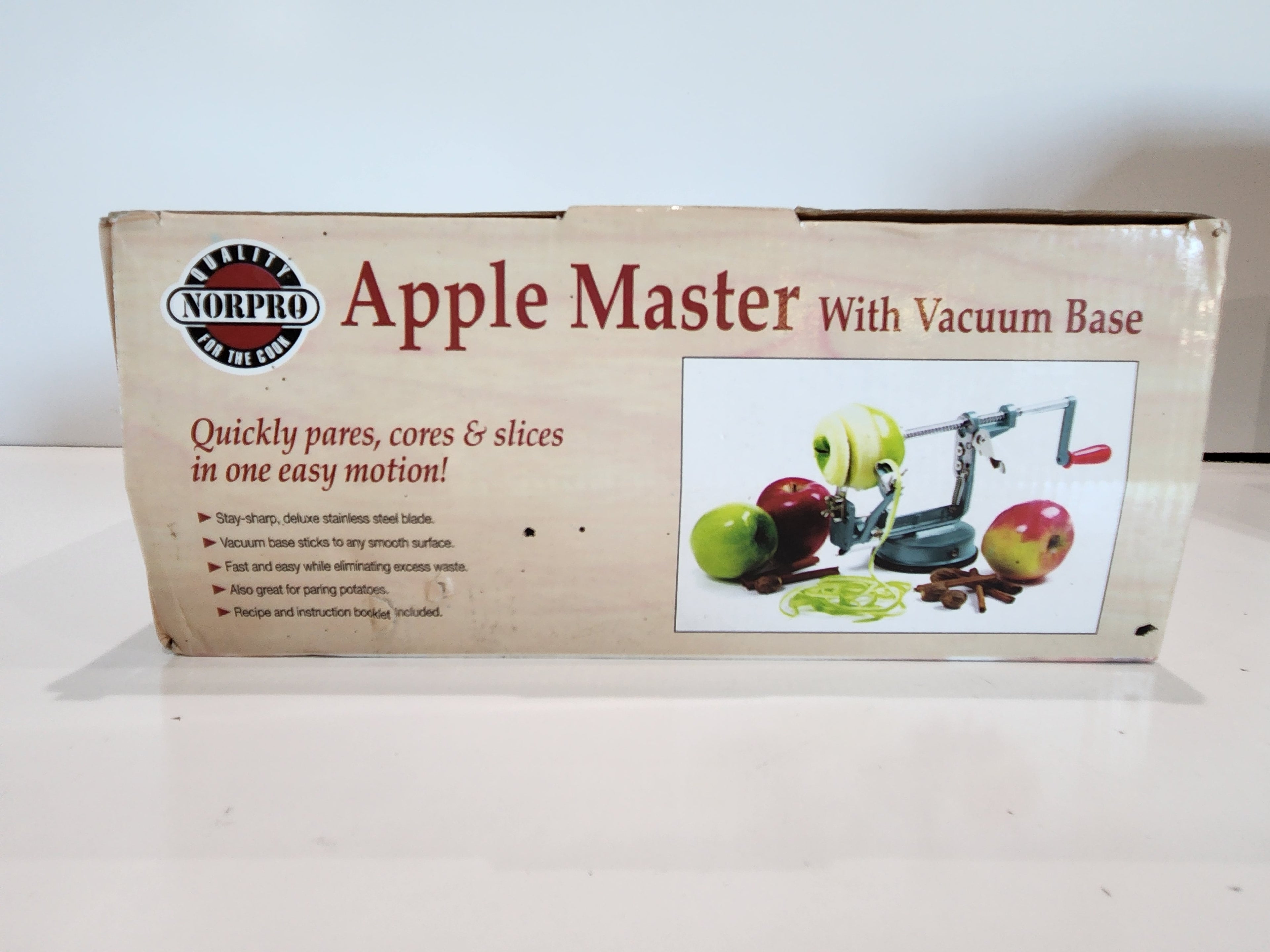 Norpro Apple Master With Vacuum Base Apple Peeler Corer Slicer Model 866