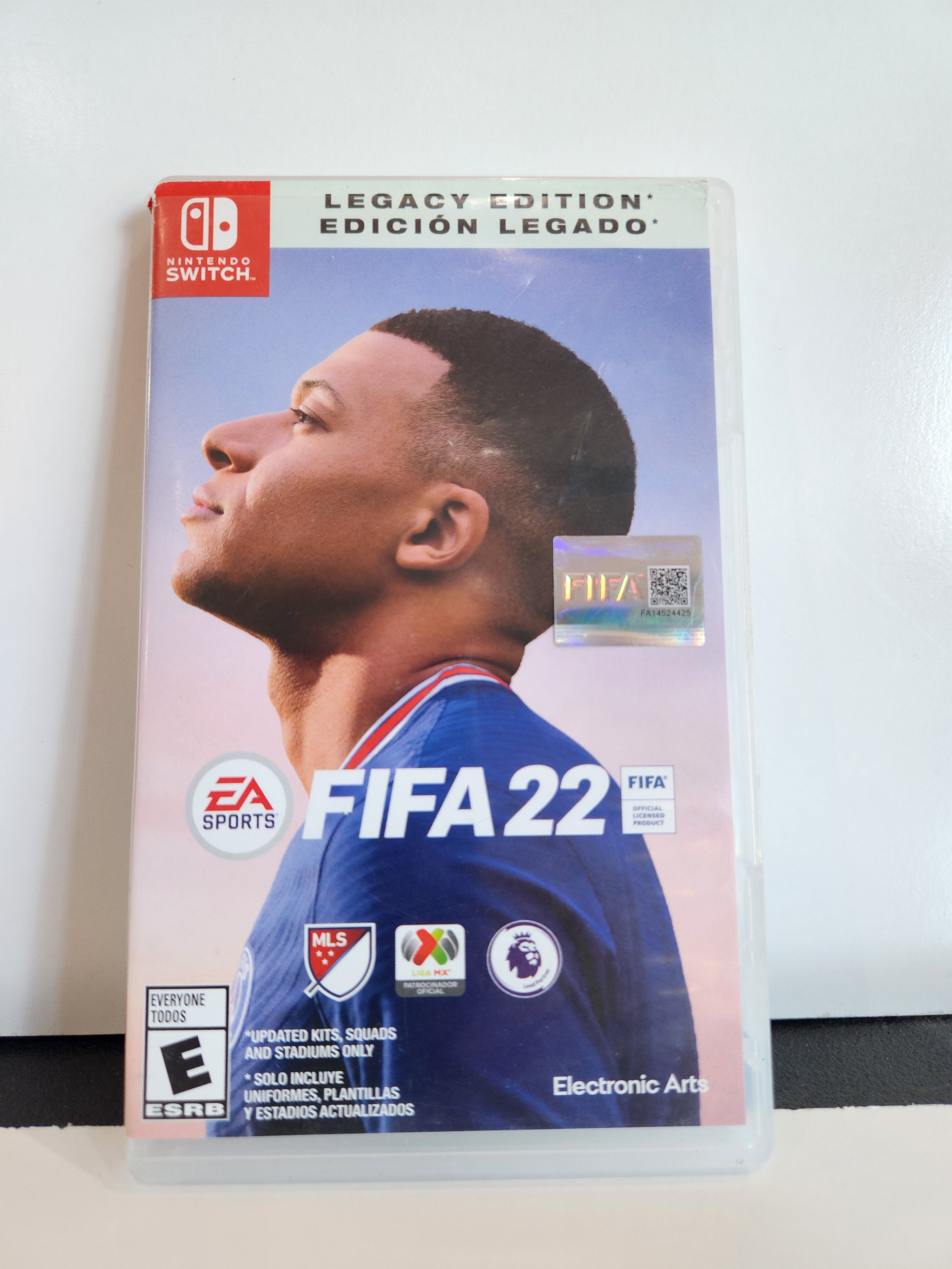 FIFA 22 Legacy Edition Nintendo Switch EA Sports Soccer Game Complete Case