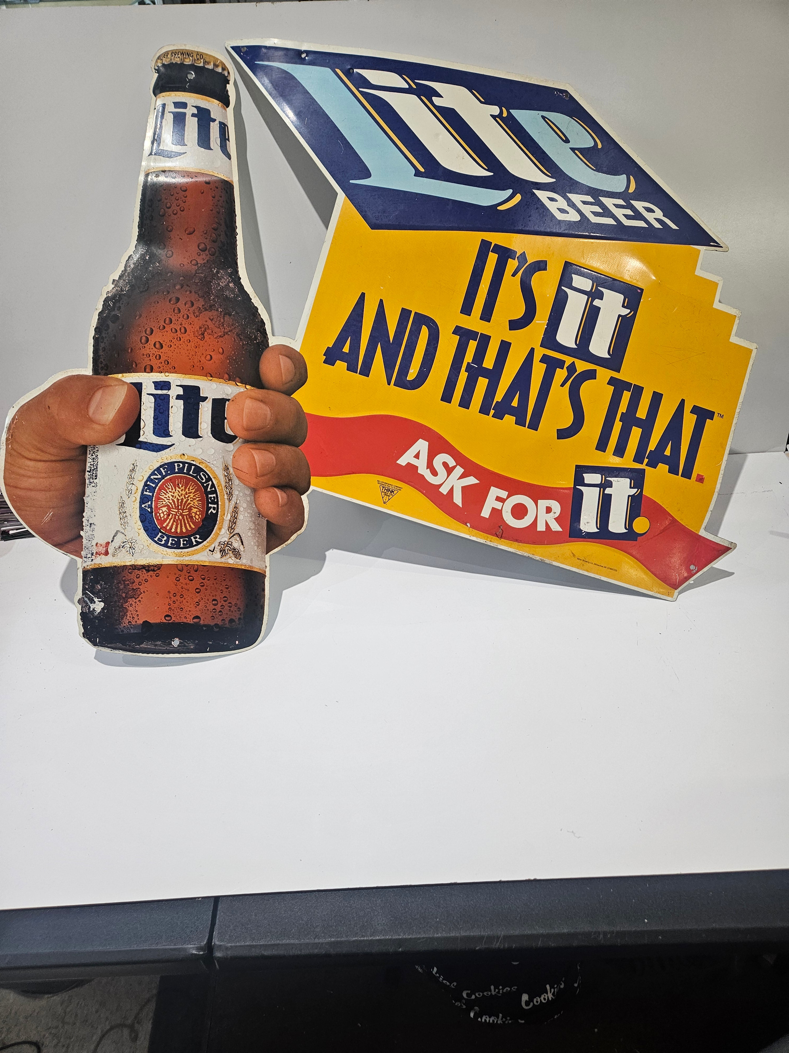 Vintage Miller Lite Beer Tin Advertising Sign It’s It And That’s That Bar Decor