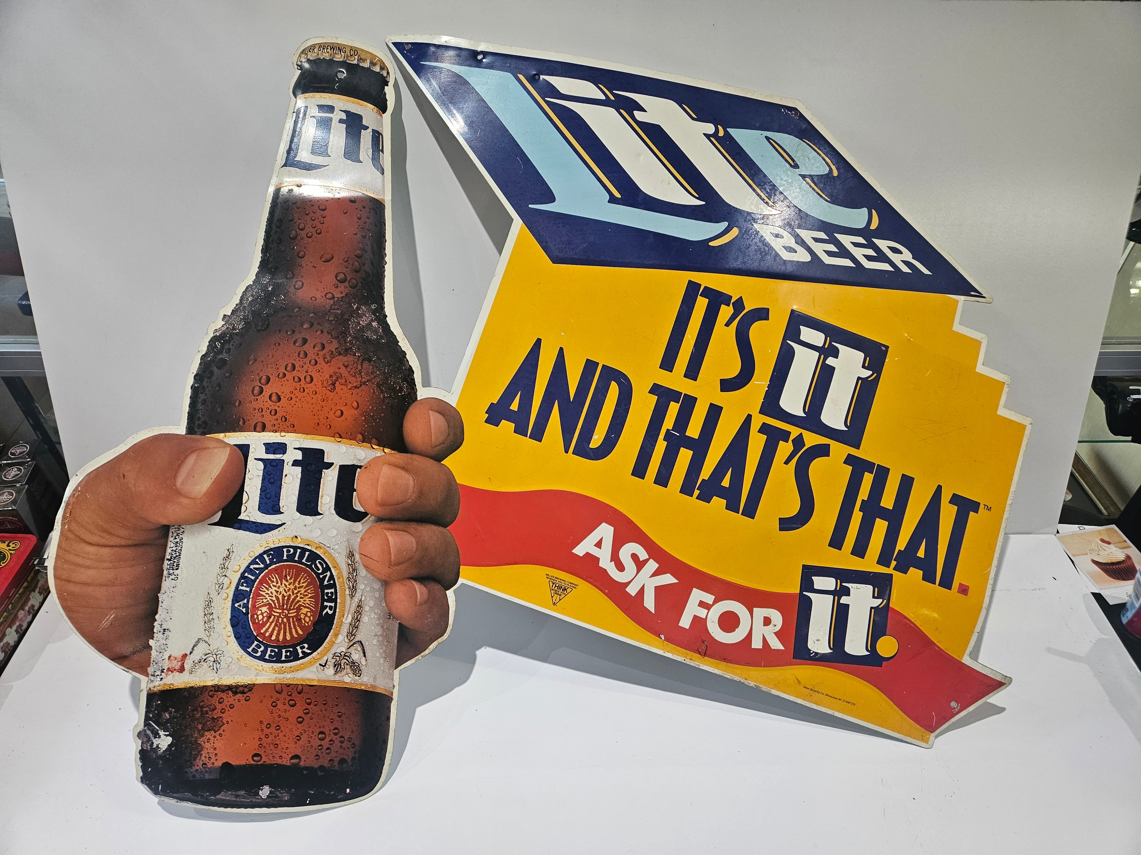 Vintage Miller Lite Beer Tin Advertising Sign It’s It And That’s That Bar Decor