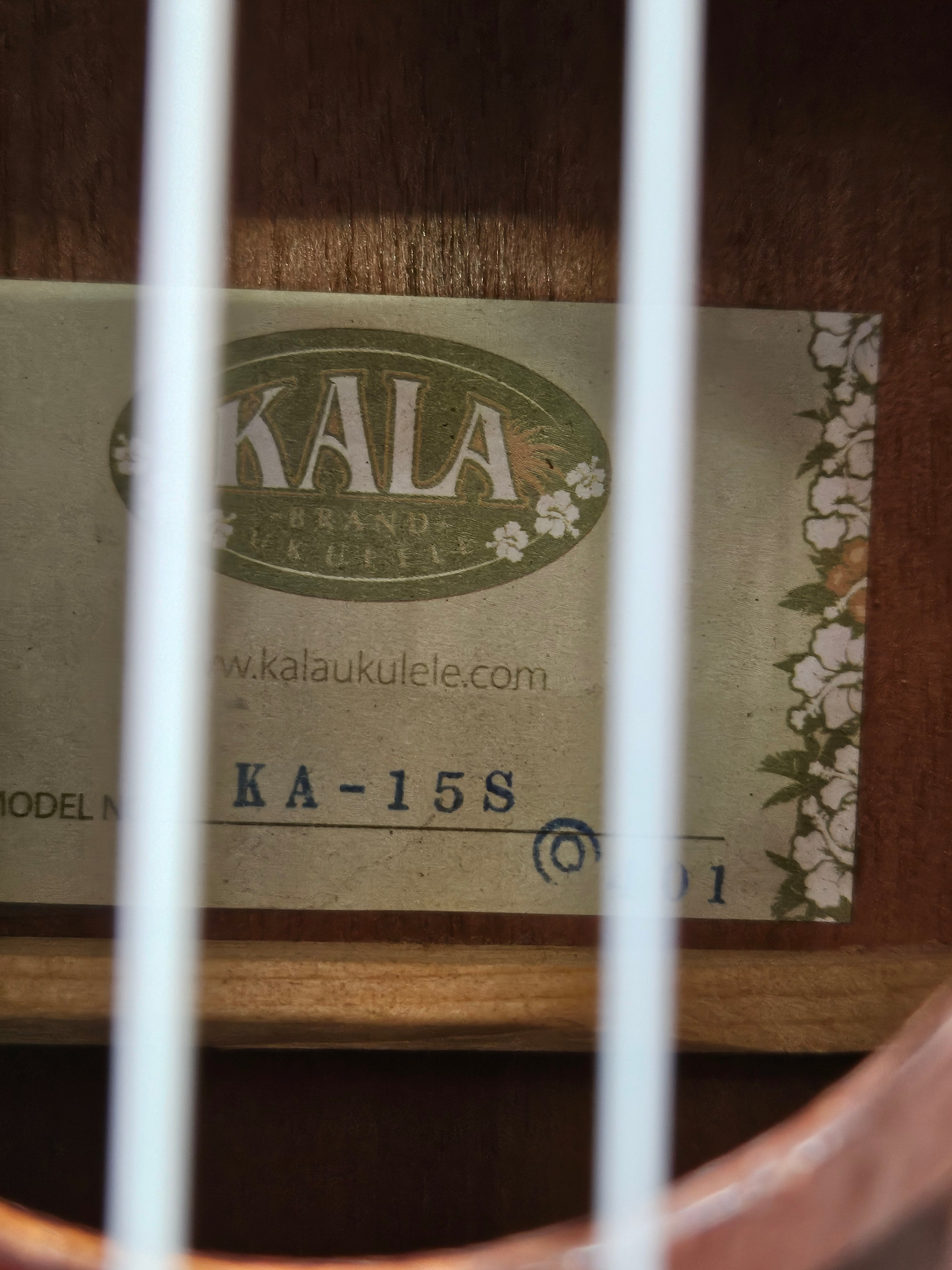 Kala KA-15S Mahogany Soprano Ukulele With Hard Shell Case 4 String Instrument