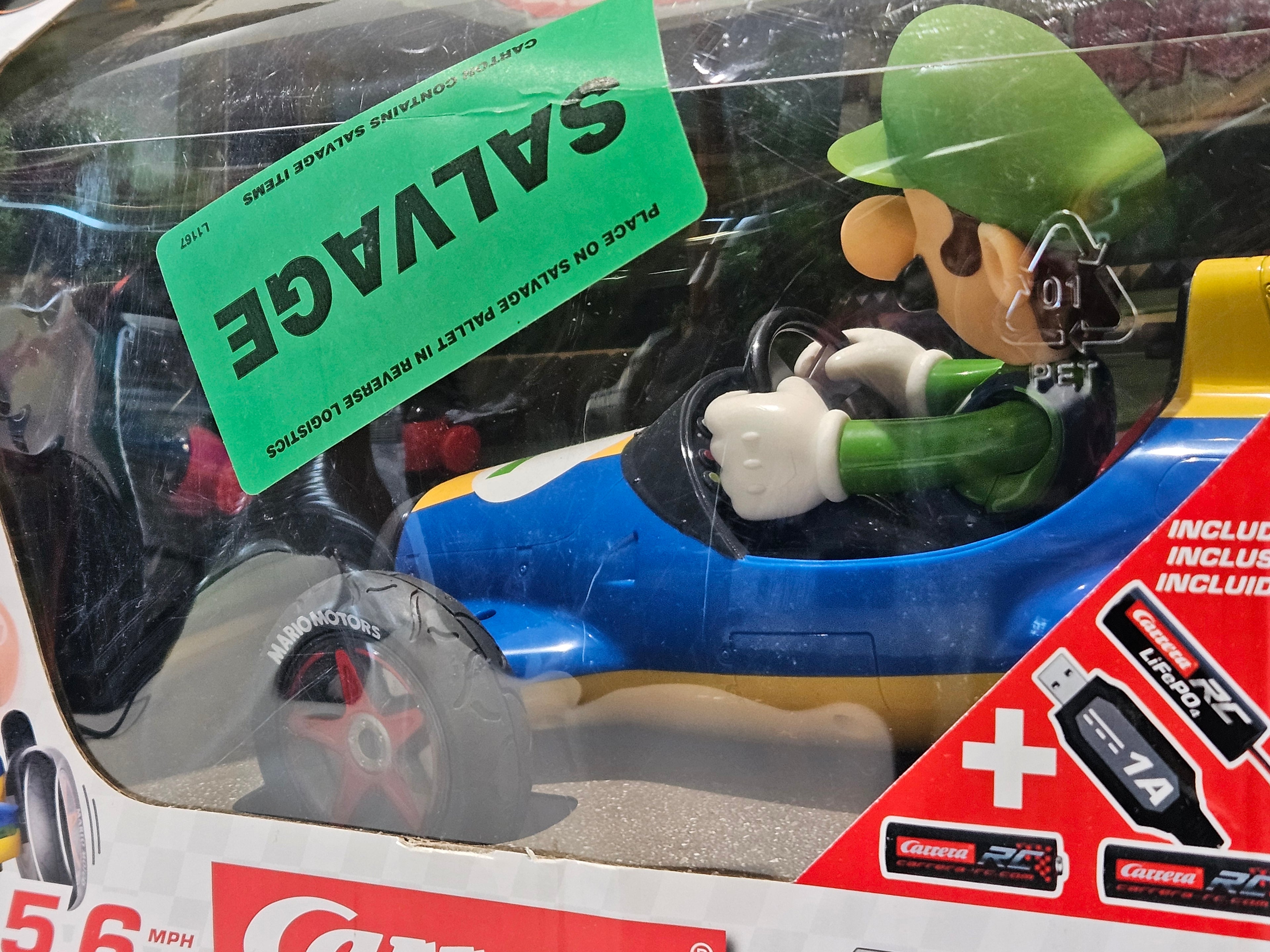 Carrera RC Luigi Mario Kart 1:18 2.4GHz Remote Control Racer Nintendo Vehicle