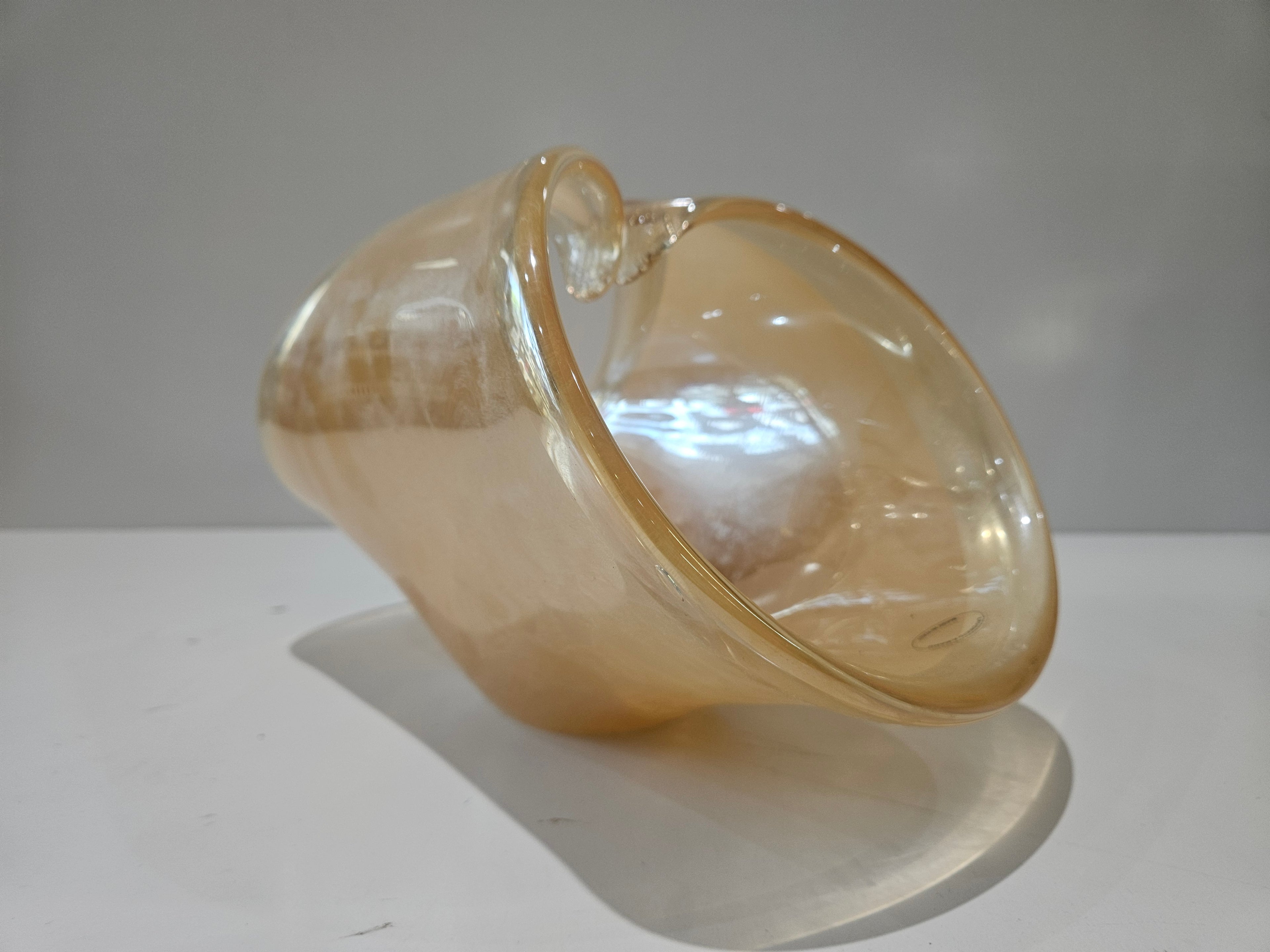Vintage Lavarto A Mano Italian Iridescent Art Glass Cornucopia Vase Centerpiece