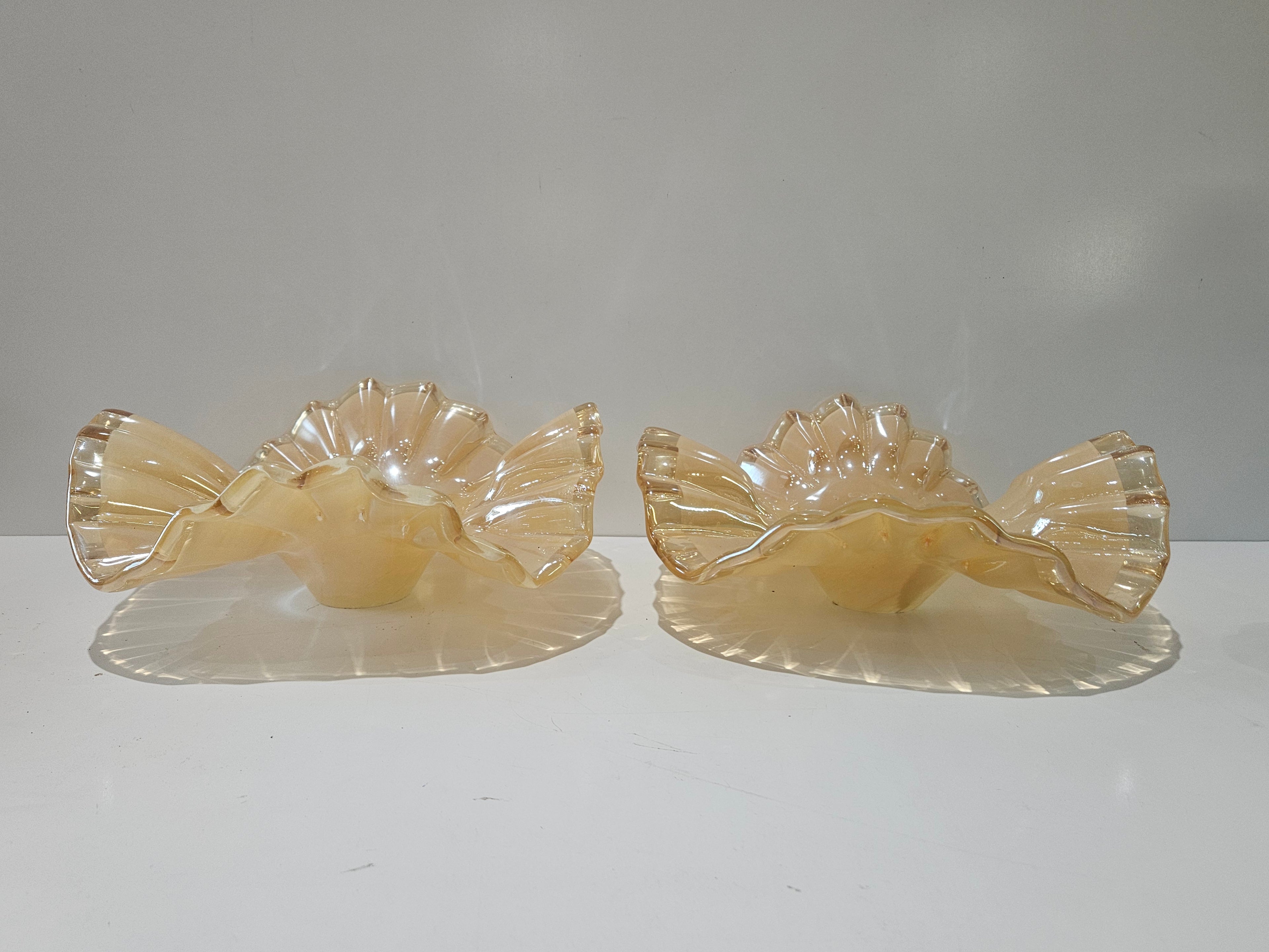 Lavarto A Mano Italian Iridescent Art Glass Ruffled Bowl Dishes