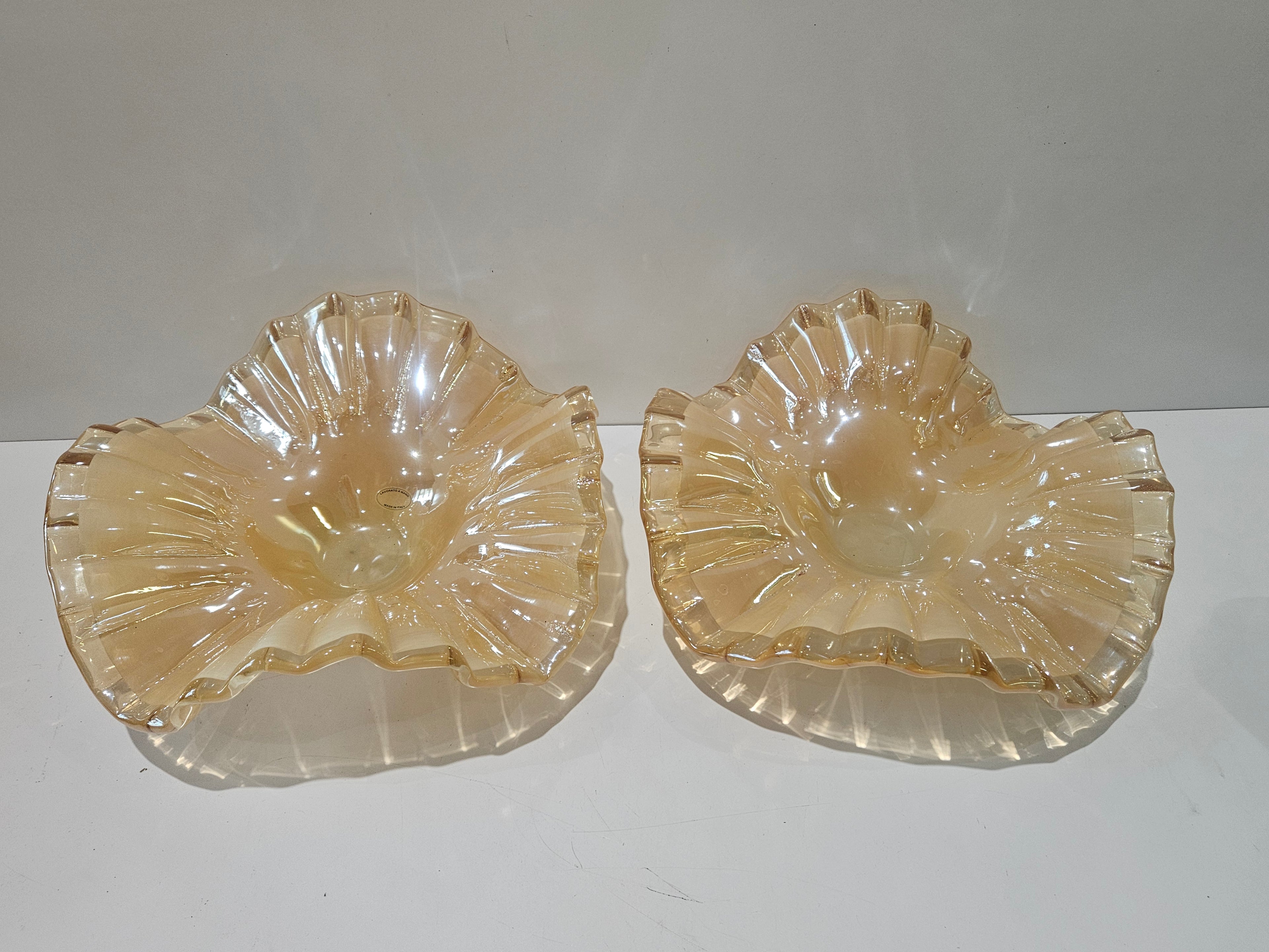 Lavarto A Mano Italian Iridescent Art Glass Ruffled Bowl Dishes