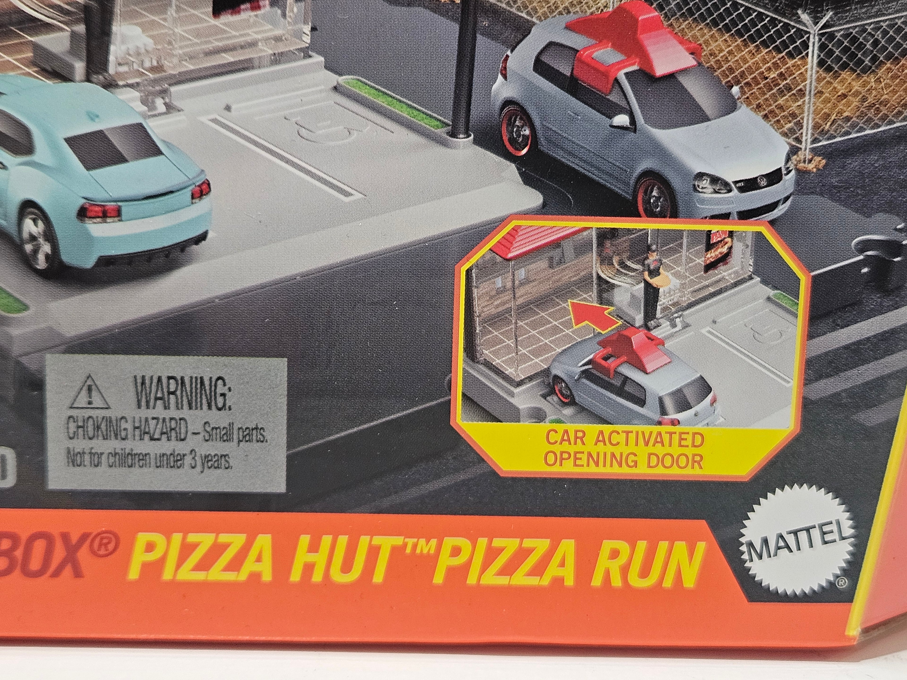 Matchbox Action Drivers Pizza Hut Pizza Run Playset Volkswagen GTI 2022 Mattel
