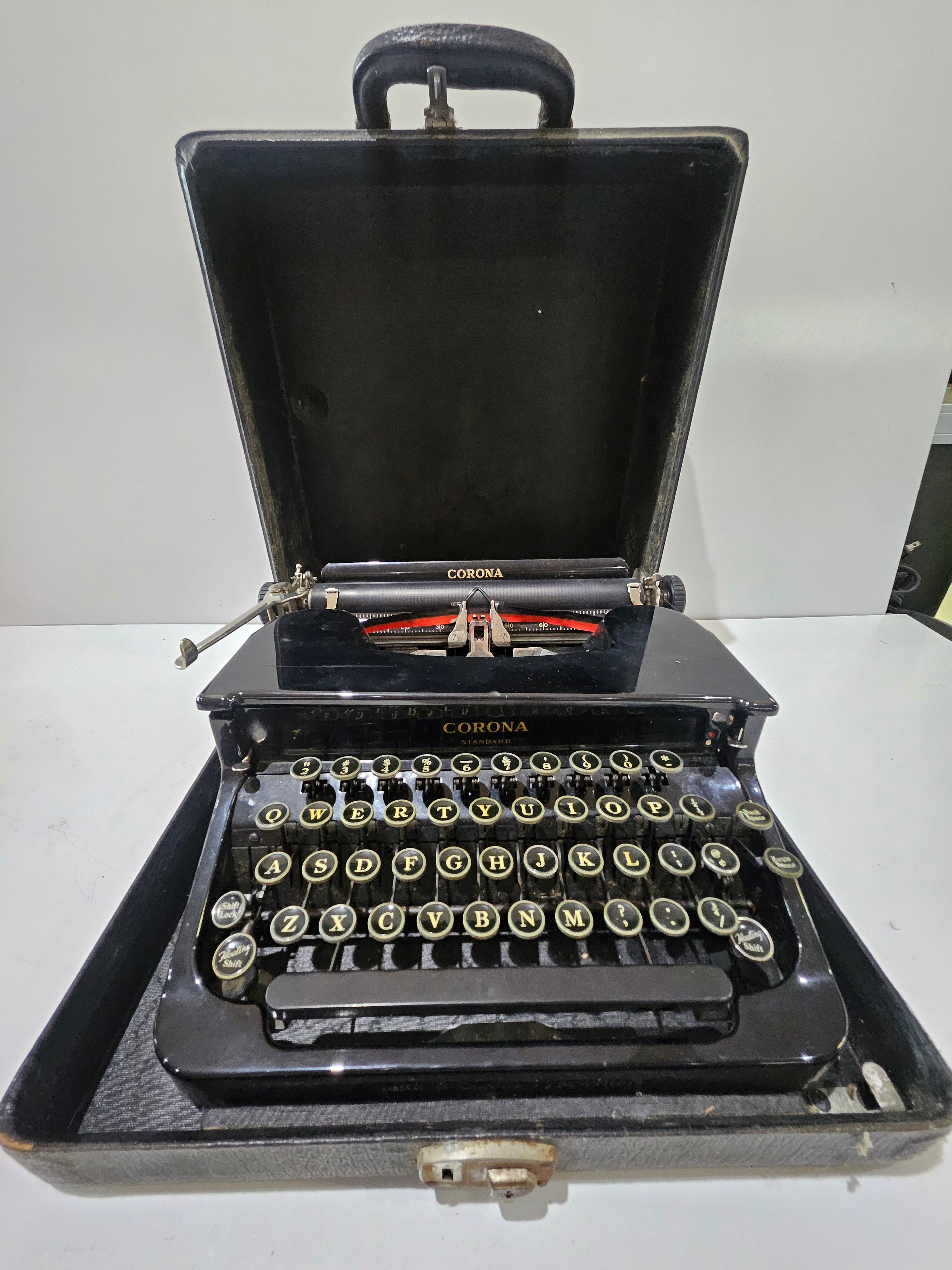 Vintage Corona Standard Portable Typewriter Black Carry Case Office Machine