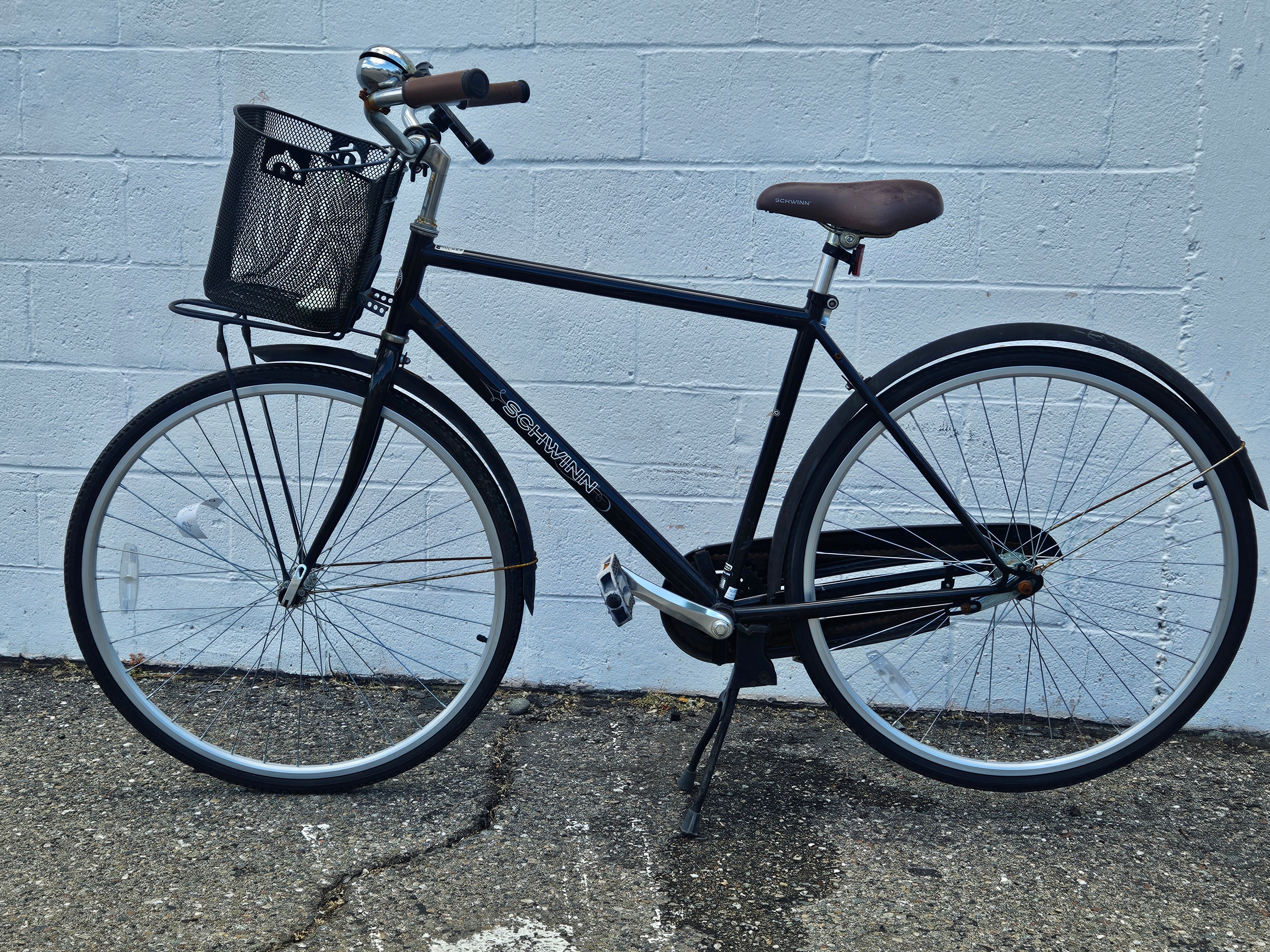Schwinn Cruiser Commuter Bicycle Front Basket Rear Rack City Bike Classic Retro