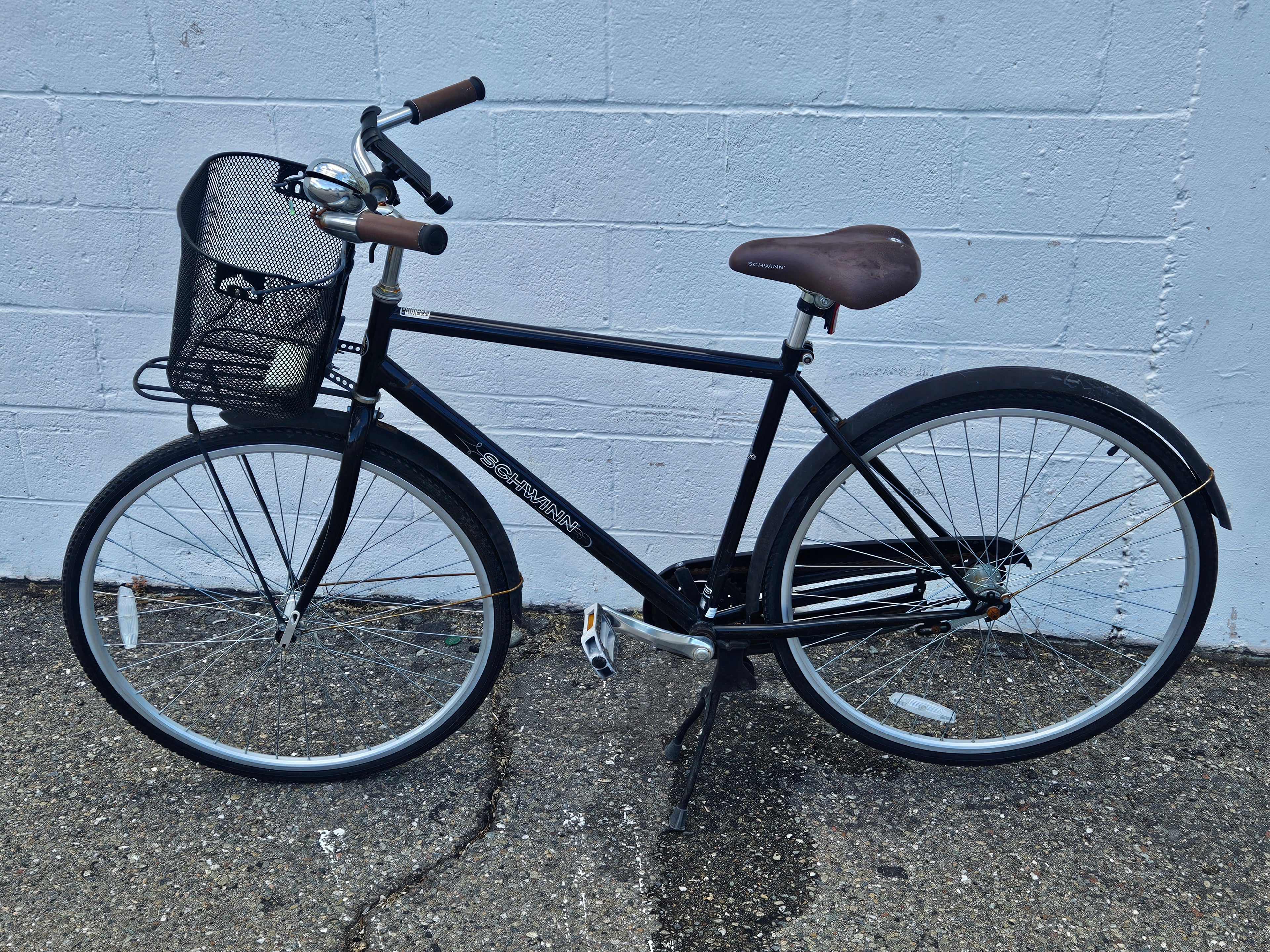 Schwinn Cruiser Commuter Bicycle Front Basket Rear Rack City Bike Classic Retro