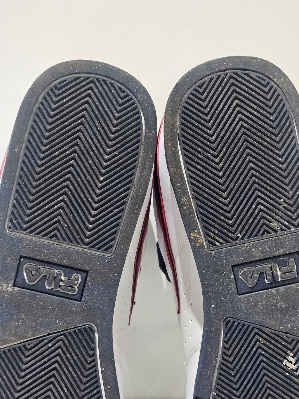 Fila 1SC60526-125 High Top Sneakers White Navy Red Men's Size 10.5 Shoes Retro